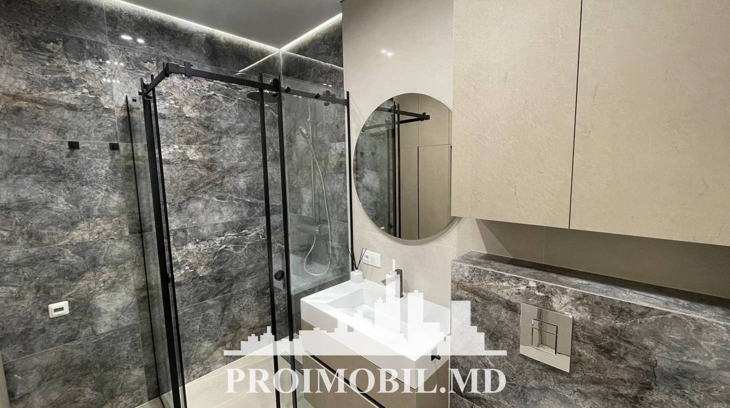 https://images.proimobil.md/xjSs6S5k6HQMU2WPgFPtNKj_SucV6NJFs43c9PyJ7p0/watermark:0.75:so:0:30:0.39/resize:fill:1460:816:1/gravity:ce/bG9jYWw6Ly8vZXN0YXRlL2xyL2Q1MWYzNzEyLTgxYWQtNDAwOC05OWRiLWU5NDRlYmQ5ZDliMy5qcGVn