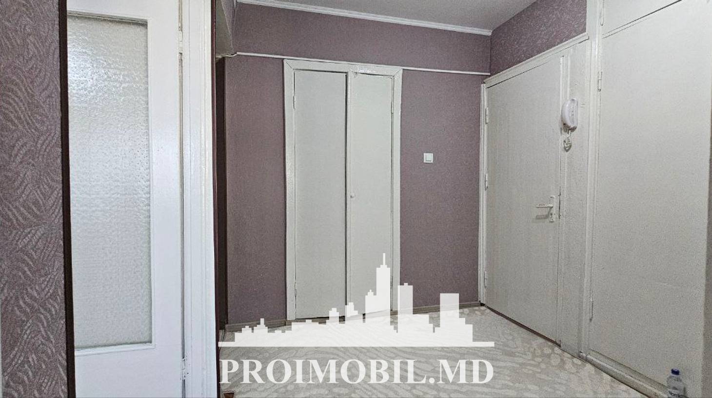 https://images.proimobil.md/xkdh_LwEKGoX74OyM1sfroMu5JVOz87uX2IrHjHZXnk/watermark:0.75:so:0:30:0.39/resize:fill:1460:816:1/gravity:ce/bG9jYWw6Ly8vZXN0YXRlL2xyLzU4ODljMmYyLTEwNGUtNGY0Mi1hYTMzLTlhOWJlNDdmNmE0ZC5qcGVn