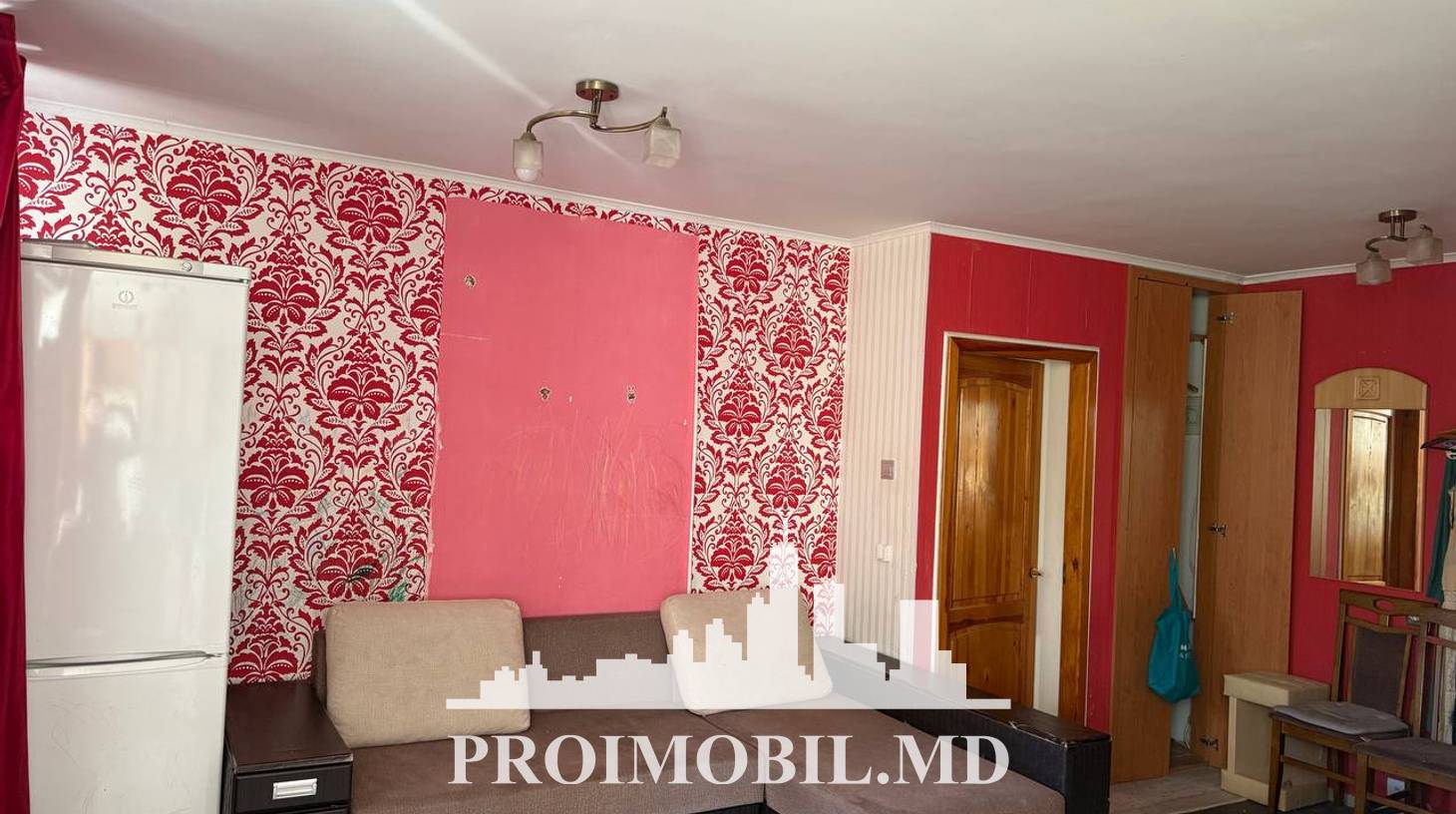 https://images.proimobil.md/xlJClXUI8AMuHuRe8d2j1_uSHtJigriTxffmJ1xSUA0/watermark:0.75:so:0:30:0.39/resize:fill:1460:816:1/gravity:ce/bG9jYWw6Ly8vZXN0YXRlL2xyL2NkNzEzMDgyLTA5NmEtNGNjNS05NzdiLWM5YzU2N2M1ZDEzZS5qcGVn