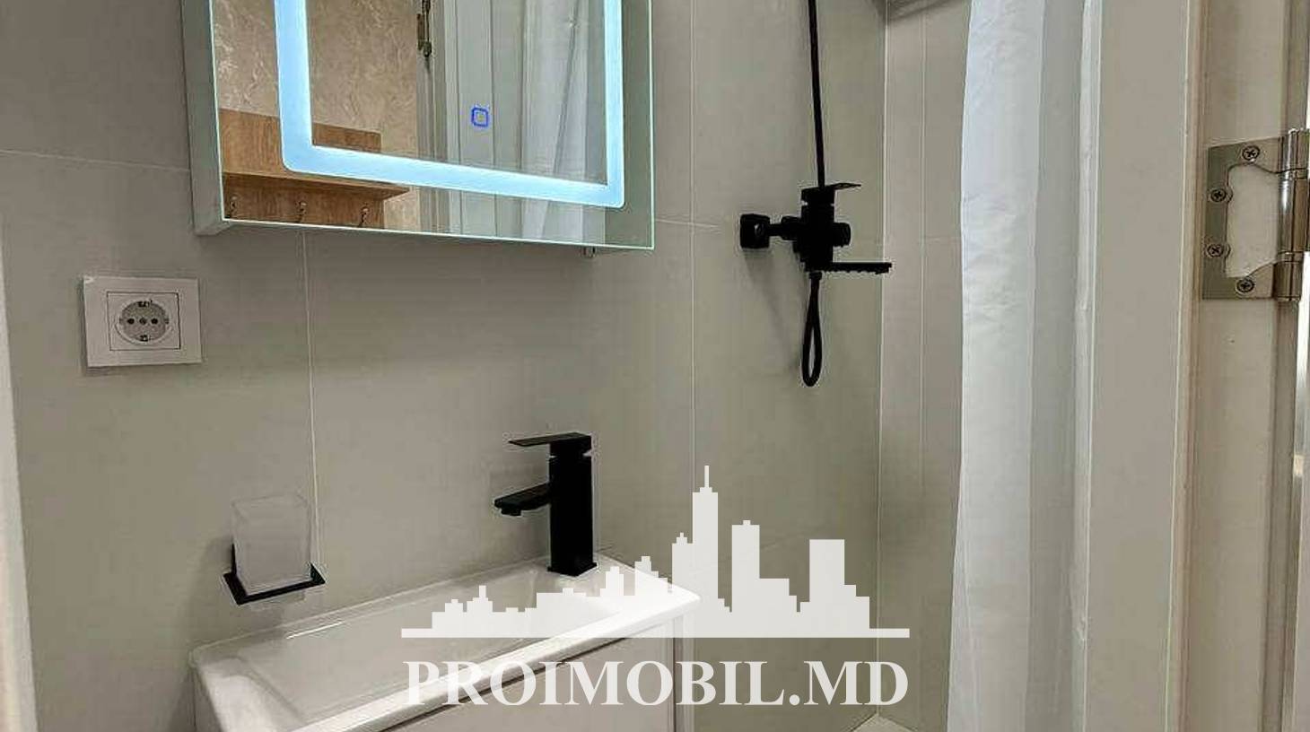 https://images.proimobil.md/xp7Lqdud7sTICFhS3Ylh4f61juKnhFoSas5g-_vakoQ/watermark:0.75:so:0:30:0.39/resize:fill:1460:816:1/gravity:ce/bG9jYWw6Ly8vZXN0YXRlL2xyL2NkMjUyYzFkLTkwNDMtNDAyYy1hYjZlLWM1MjZiMWQxZjcyOS5qcGVn