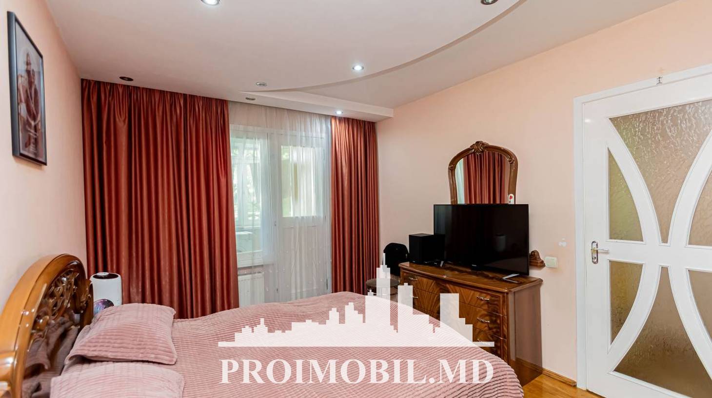 https://images.proimobil.md/xpbkl-gYU8h5jZ9lUrdsy4n0hORbGHlH5i0LUNkgZy8/watermark:0.75:so:0:30:0.39/resize:fill:1460:816:1/gravity:ce/bG9jYWw6Ly8vZXN0YXRlL2xyL2Y3YzIyZDU1LWFkMDAtNGZkYi1iNzQ3LTU3N2IwZjIzN2U2YS5qcGVn