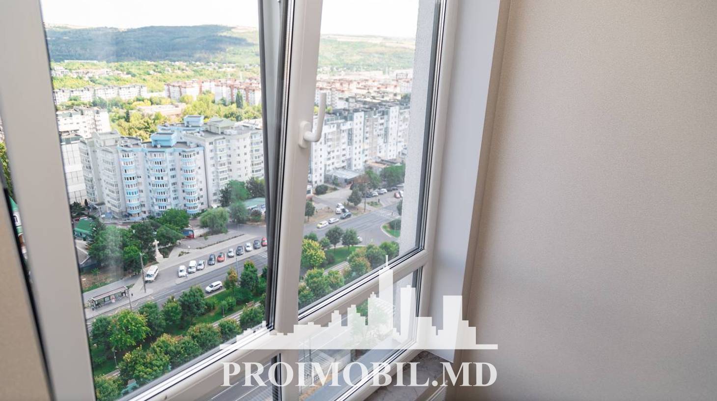 https://images.proimobil.md/xpkUKmzs9zx5JJhkEvPqkRgpqnei74r1k6K_QeyfnlM/watermark:0.75:so:0:30:0.39/resize:fill:1460:816:1/gravity:ce/bG9jYWw6Ly8vZXN0YXRlL2xyLzIzNzVmYTVkLTU0ZjItNGIwMi04NjgwLWU0MWUwNmEyOTBkZi5qcGVn