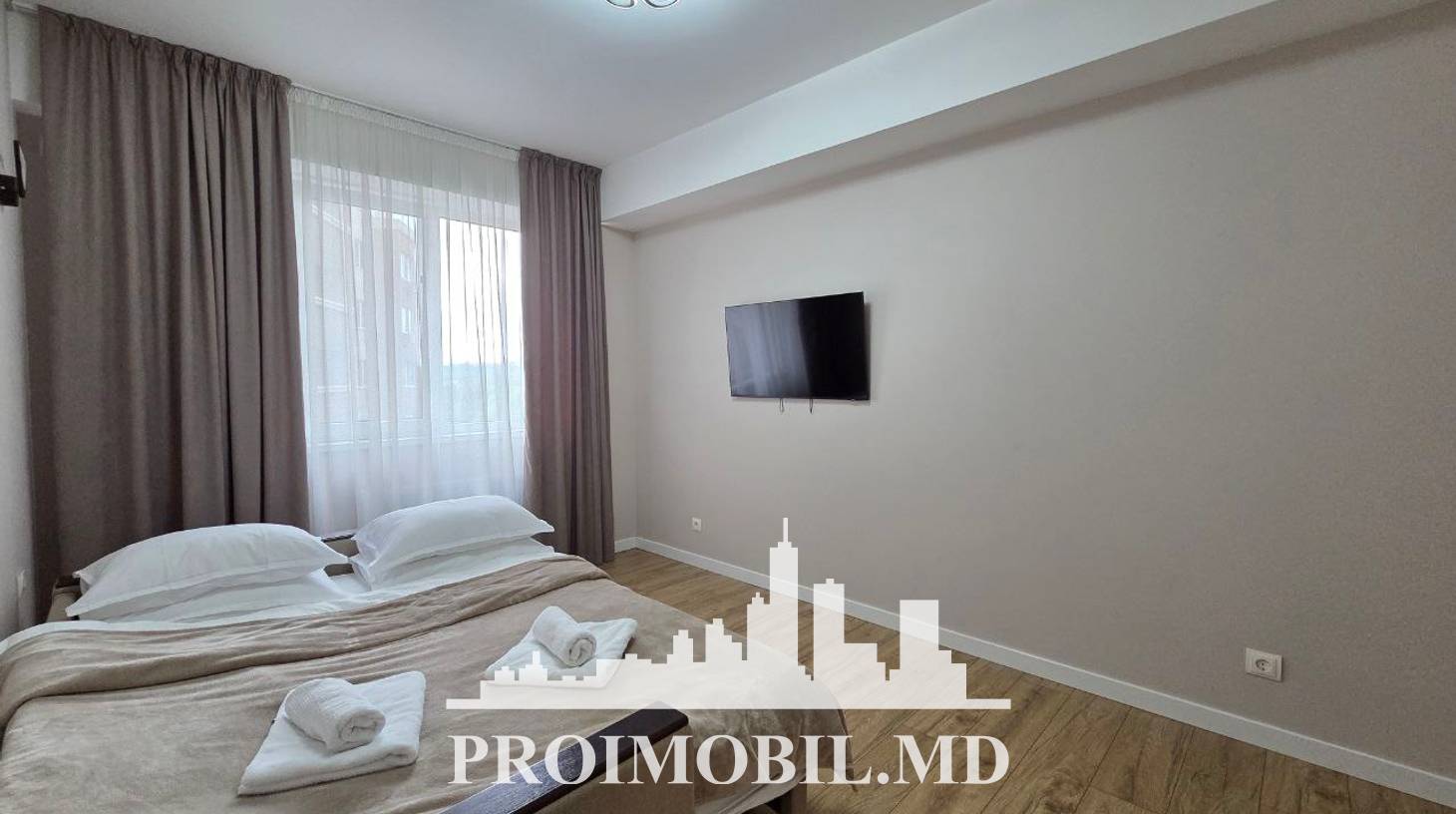 https://images.proimobil.md/xrXrSmJrOr_c3jkWUv6B2GZA1C7PHj_fzQxNuWCXuvc/watermark:0.75:so:0:30:0.39/resize:fill:1460:816:1/gravity:ce/bG9jYWw6Ly8vZXN0YXRlL2xyLzA1ODJlNjBmLTQ4YmQtNGMxYy05OWYyLWE0N2RlODg4MGZlMC5qcGVn