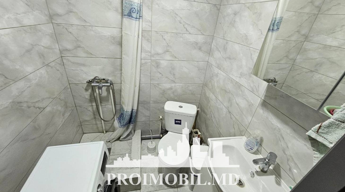 https://images.proimobil.md/xrndmMkRo7-zfIqA6HbHRCOjZkdlb9Yo91n8wL0JhRU/watermark:0.75:so:0:30:0.39/resize:fill:1460:816:1/gravity:ce/bG9jYWw6Ly8vZXN0YXRlL2xyLzhiODgyNTUyLWQyODItNGRmYi04Yzk3LTVkZDc3ODBmODlmMy5qcGVn