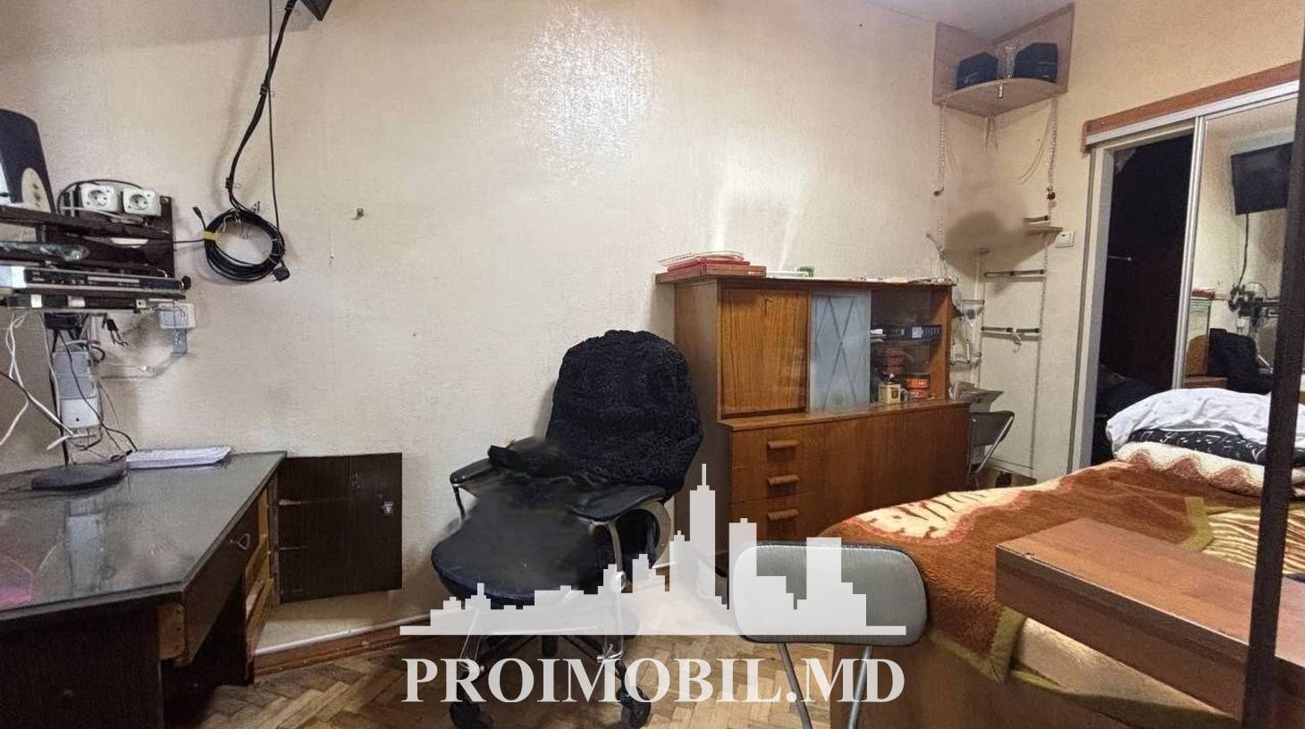 https://images.proimobil.md/xxk9EwholHc9InYvKjAF9CzDsWlDRBb3UD60DkE0BXw/watermark:0.75:so:0:30:0.39/resize:fill:1460:816:1/gravity:ce/bG9jYWw6Ly8vZXN0YXRlL2xyLzdiMzdiNTg2LTM3ZTItNDNmMS1iYmM0LTNjZWU0MTU2YjY0MS5qcGVn