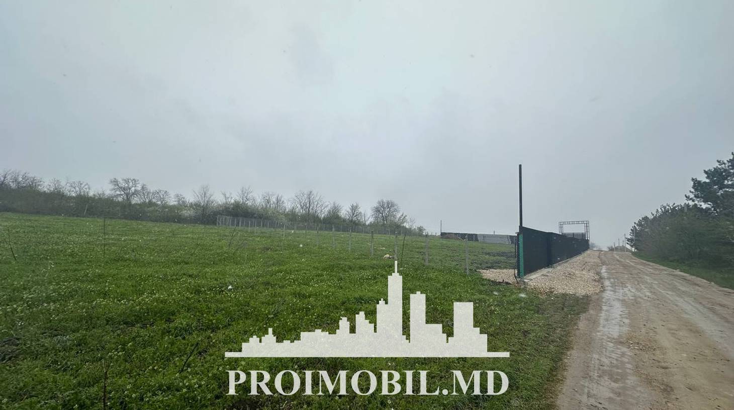 https://images.proimobil.md/xyAimrVwSep02jsi6SYNxlIgFkmPNoWZqNCdemEYtRQ/watermark:0.75:so:0:30:0.39/resize:fill:1460:816:1/gravity:ce/bG9jYWw6Ly8vZXN0YXRlL2xyL2RkOTAzYjIzLTk3ZGEtNGIwMS1hOTdiLWU4MmQ5YzA2OWEyNC5qcGVn