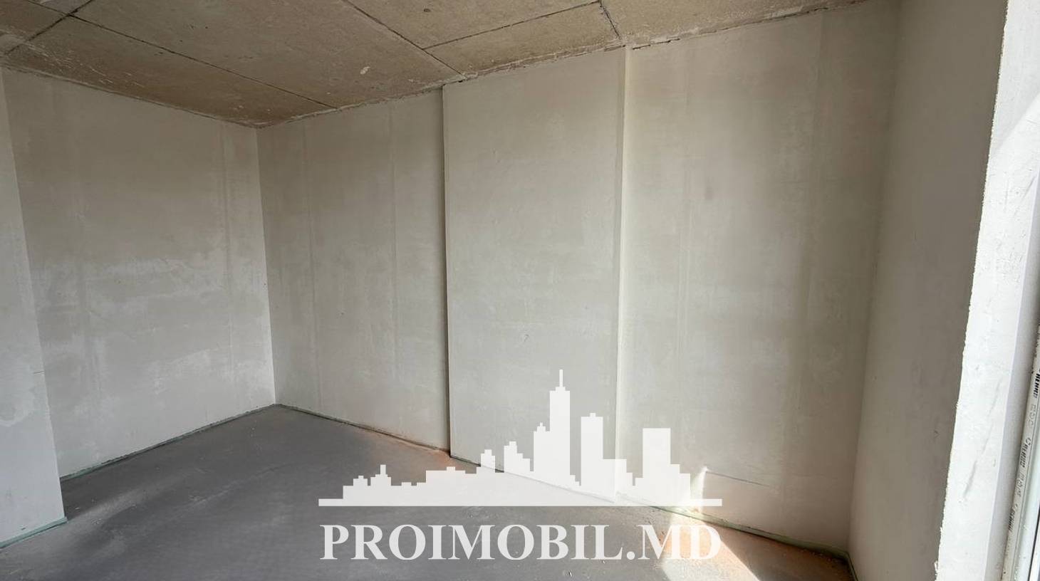 https://images.proimobil.md/y0M6E1RTZerbPqZU2jROTwtE64ZiUqmTgve4PzeRqF4/watermark:0.75:so:0:30:0.39/resize:fill:1460:816:1/gravity:ce/bG9jYWw6Ly8vZXN0YXRlL2xyL2NmMjE1YzBlLTQ3YjctNDhmMi05MDJmLTE4NDFkMjc0ZDVkZi5qcGVn