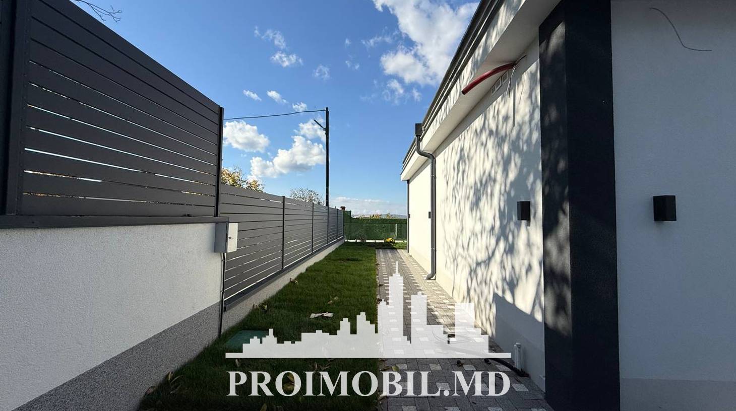 https://images.proimobil.md/y0rpq4WrdKAYlTWtCuQetdcxvZ5t1E1b1MU8aLtMVMo/watermark:0.75:so:0:30:0.39/resize:fill:1460:816:1/gravity:ce/bG9jYWw6Ly8vZXN0YXRlL2xyLzY5NTk4NzkzLWUwM2QtNGUzYi1iZmMwLTRhZjczZDgwNWExNC5qcGVn