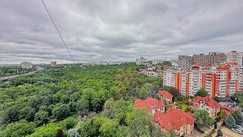 https://images.proimobil.md/y5xx4pytreHz2yJmr7SNoXybelGs_erxL7WP82uX9RY/resize:fill:350:198:1/gravity:ce/bG9jYWw6Ly8vZXN0YXRlL2xyLzJmYjMyMjc3LTc5ZTgtNGRhNC04YWNlLTkzNjg1MDZiNzI1YS5qcGVn
