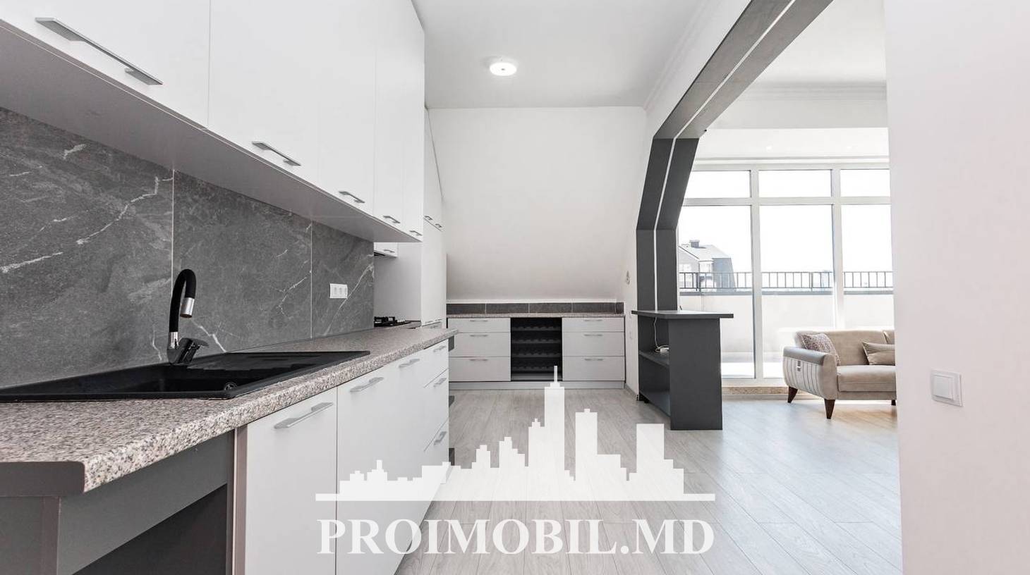 https://images.proimobil.md/y7uyTnHOYZodgAgDqjNaNVDsknLOuwZZXobB50rSQzg/watermark:0.75:so:0:30:0.39/resize:fill:1460:816:1/gravity:ce/bG9jYWw6Ly8vZXN0YXRlL2xyL2RiYjA1YTkxLWJkNzktNDAzOC05MTEzLWVjZjI2NTBkZDIxNy5qcGVn