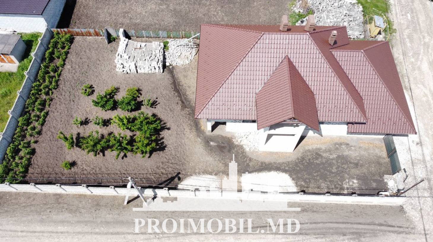https://images.proimobil.md/y9h9DhUDe7a0FwS1fqiNdyL2S8gzS2N-KCoEp52znnQ/watermark:0.75:so:0:30:0.39/resize:fill:1460:816:1/gravity:ce/bG9jYWw6Ly8vZXN0YXRlL2xyLzhjZmIxMzk0LTQxNTQtNGU5Mi05MDcwLWUyOThhZjNhZGMyOC5qcGVn