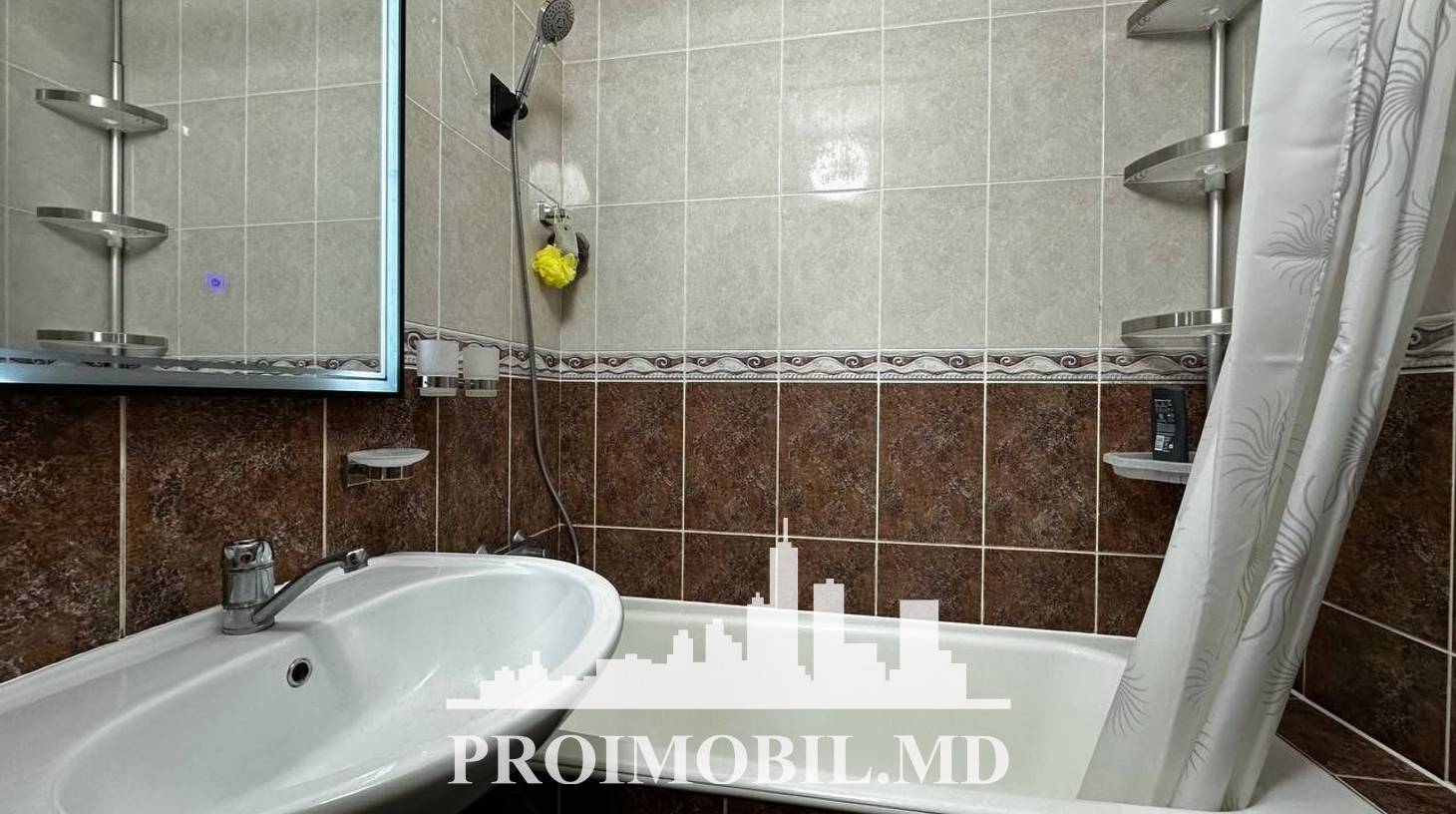 https://images.proimobil.md/yAGFfx4lm3Kq-2vlsmw79QWW99DFBiZfmqiGu8RMeNQ/watermark:0.75:so:0:30:0.39/resize:fill:1460:816:1/gravity:ce/bG9jYWw6Ly8vZXN0YXRlL2xyLzcwYmE0NTFhLTgyNDUtNGE0Ny1hMTA2LTM2OGE2OTgzNGVjMi5qcGVn