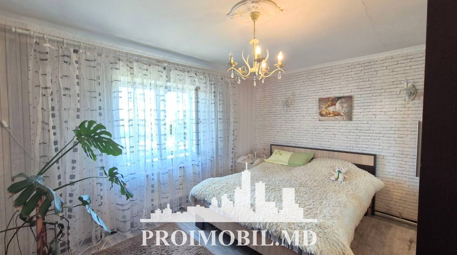 https://images.proimobil.md/yB3fWPZrmGg8F0q4i1Zjcqzi7BjM9IqtpbFPM1LZ5zM/watermark:0.75:so:0:30:0.39/resize:fill:1460:816:1/gravity:ce/bG9jYWw6Ly8vZXN0YXRlL2xyL2RmZmMyNTU5LWQ2MzQtNGFiOC05ZTJjLTkzNTgzMzM5YmRlNy5qcGVn