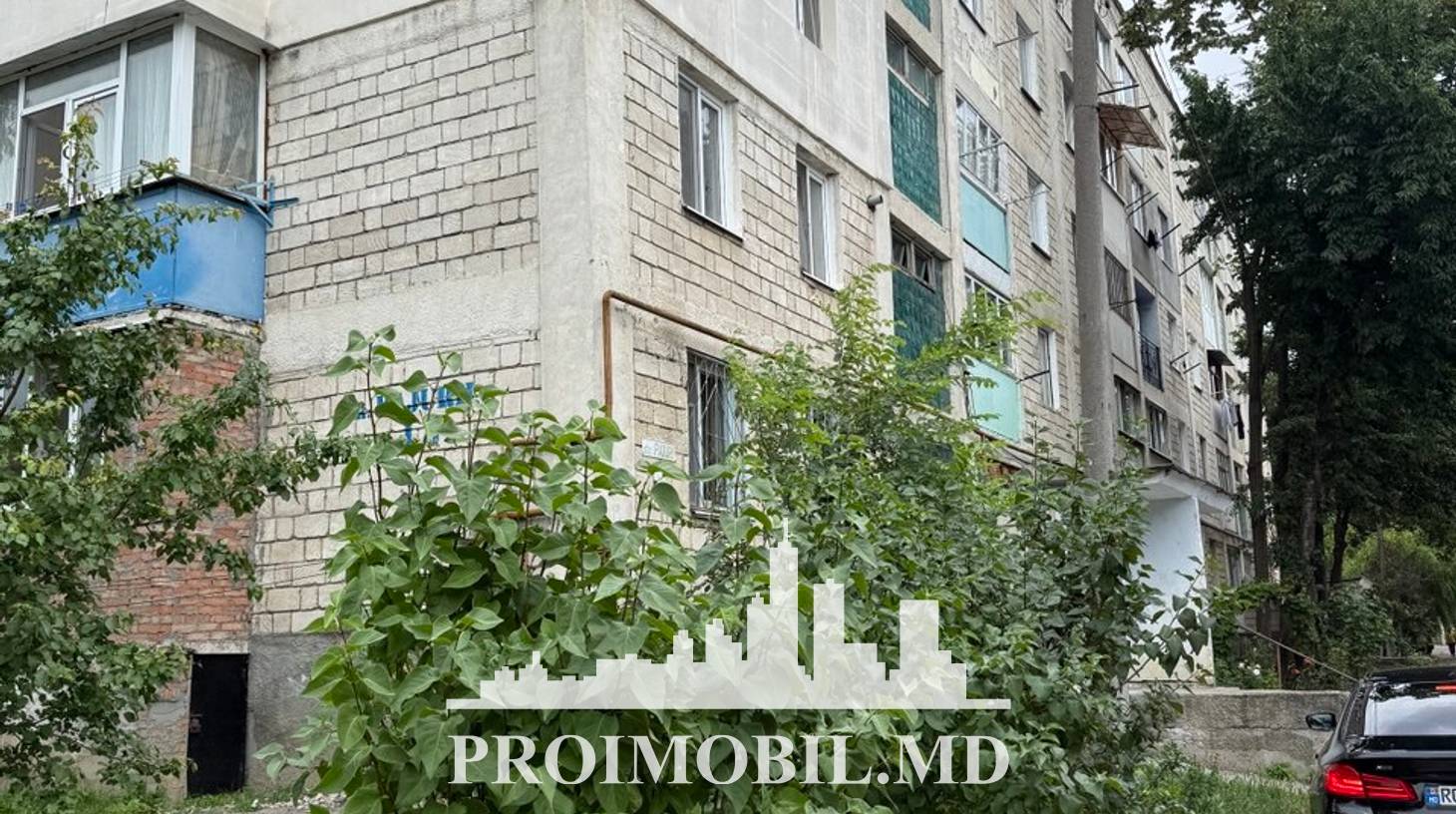 https://images.proimobil.md/yEUC41Bdpe7pgQaNcabHGV4zMHYZhAsrWA0PgT6izjk/watermark:0.75:so:0:30:0.39/resize:fill:1460:816:1/gravity:ce/bG9jYWw6Ly8vZXN0YXRlL2xyL2EzZDkyNTlhLTBlYzctNGY2Yi04NTRjLTRmOTQzYTRkOGNhNC5qcGVn