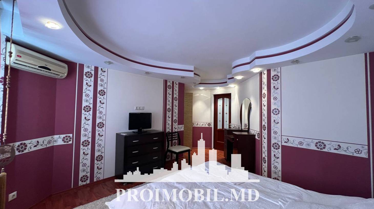 https://images.proimobil.md/yFk1KIRt8VBzy6xU2RwwrGuAWGa4vzJeOqX0HPdRx1Q/watermark:0.75:so:0:30:0.39/resize:fill:1460:816:1/gravity:ce/bG9jYWw6Ly8vZXN0YXRlL2xyLzkzYWVmN2M0LTdiNjUtNDhhYS1hNzZiLWFhN2I0MjY5M2Q1OC5qcGVn