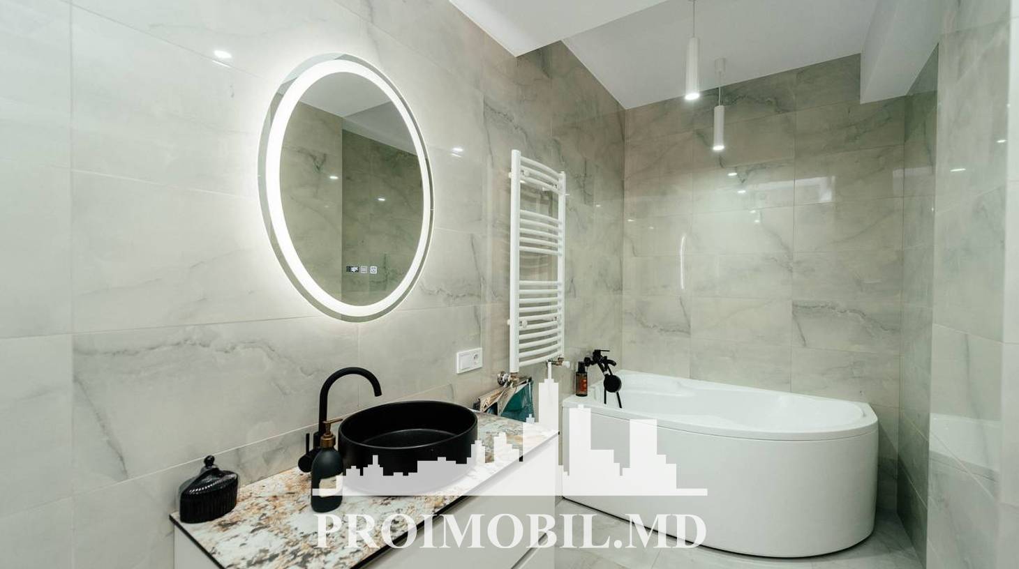 https://images.proimobil.md/yIYhNcFODwhFbEAjNwey41GZN798g7a_6F5jTtAGpaQ/watermark:0.75:so:0:30:0.39/resize:fill:1460:816:1/gravity:ce/bG9jYWw6Ly8vZXN0YXRlL2xyL2JkYzFjMDM4LWVkYjYtNDRhMC1hMGRiLTkwOGMwZmEzOTZmYy5qcGVn