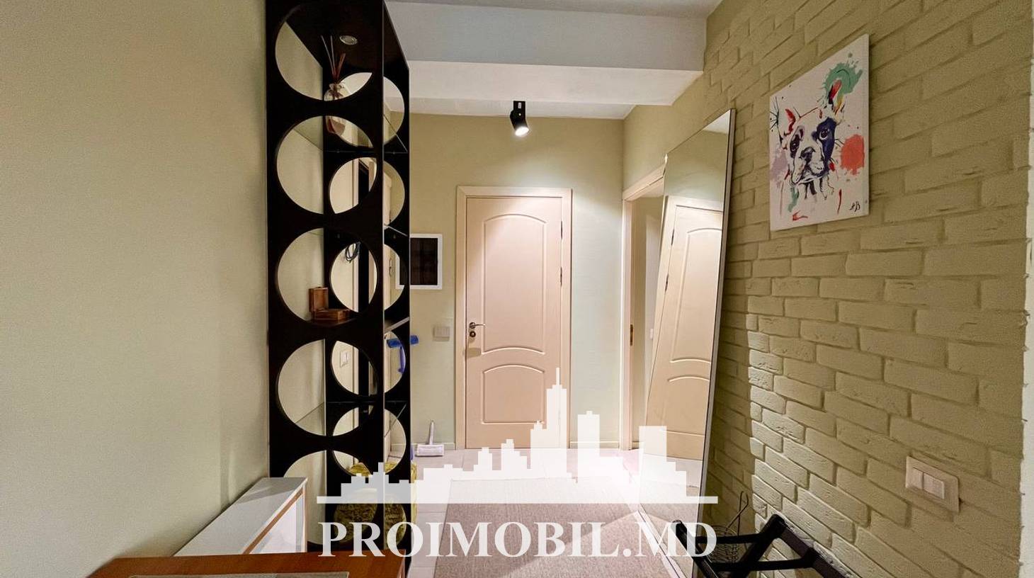 https://images.proimobil.md/yIsA_g8GVz5KrogQ7CYAVWgOcG-XbLkgSrU0oB-gJIk/watermark:0.75:so:0:30:0.39/resize:fill:1460:816:1/gravity:ce/bG9jYWw6Ly8vZXN0YXRlL2xyL2U4YmM2NDI2LTIwZTEtNGI1OS04MDgzLTUyMDQ3ZDYzNTlmZi5qcGVn