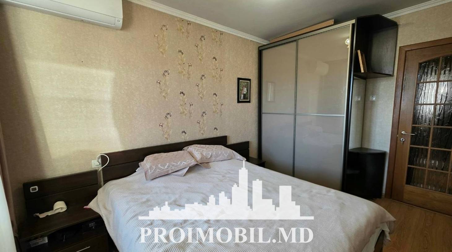 https://images.proimobil.md/yKtC24t5tfV180QFj14bavIu8de484MhKiHqzIN9QAo/watermark:0.75:so:0:30:0.39/resize:fill:1460:816:1/gravity:ce/bG9jYWw6Ly8vZXN0YXRlL2xyL2NiYzJmZDIyLWNhNzItNDdiNS04NGFhLTlkZTZkYmU1YTEyNi5qcGVn