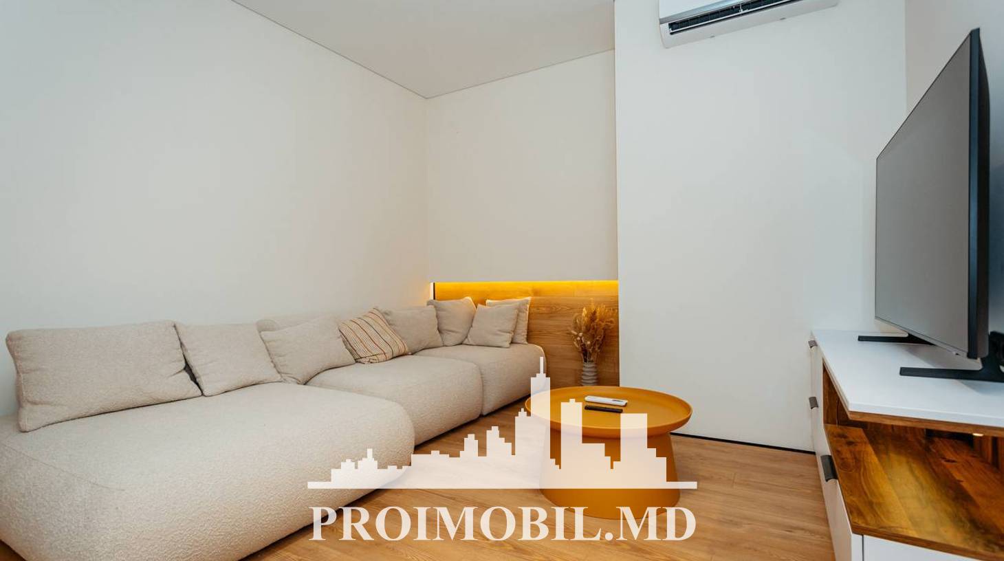 https://images.proimobil.md/yOCIc5hjkFIouFfxHw74HDJ4pWa1Nr-aCdH595XdEyQ/watermark:0.75:so:0:30:0.39/resize:fill:1460:816:1/gravity:ce/bG9jYWw6Ly8vZXN0YXRlL2xyLzg5MTlmYTJiLTRhNDAtNDVhYi1iNDM2LWY5MDZmNGI0OWJiMy5qcGVn