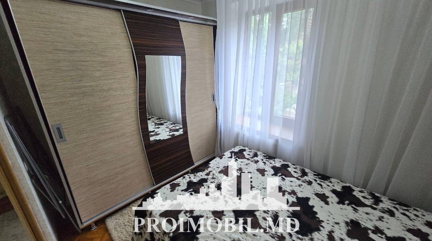 https://images.proimobil.md/yQb4f_5mnJhrf3oCU2l1dojx9cBFJRpBIHzXZWBl1Wc/watermark:0.75:so:0:30:0.39/resize:fill:1460:816:1/gravity:ce/bG9jYWw6Ly8vZXN0YXRlL2xyL2I5YTZhNWU1LTNiNGMtNDY2NS1hNjJkLWI4ZDRhNmM0ZTYwYS5qcGVn
