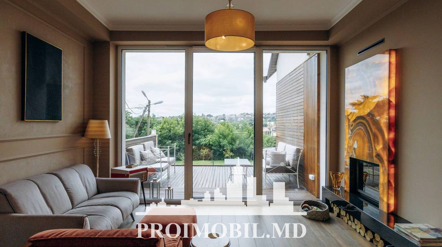 https://images.proimobil.md/yUhVGGyXlDoWMszt-6ZGgLfwbNE9oCcJ0Fn6OwbI5GI/watermark:0.75:so:0:30:0.39/resize:fill:1460:816:1/gravity:ce/bG9jYWw6Ly8vZXN0YXRlL2xyLzkwYjVjYWQ1LTZlMTItNGY5Mi1hMTI0LTcwYjkzZTdhNjVhYS5qcGVn