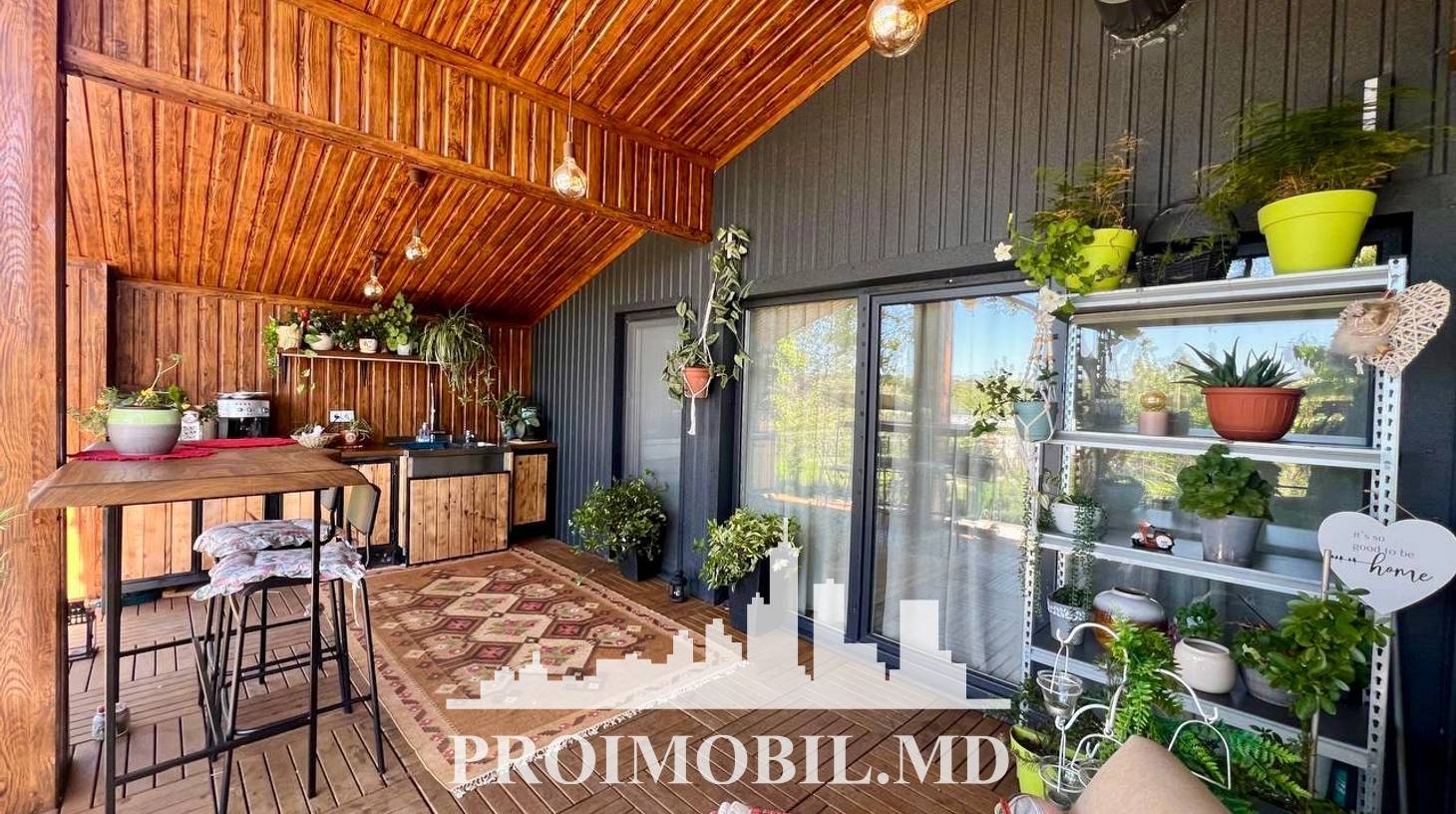 https://images.proimobil.md/yWRb_3YIMQ72oTKvSQ3pgTfDuR_VA4IV6yODedF_NEE/watermark:0.75:so:0:30:0.39/resize:fill:1460:816:1/gravity:ce/bG9jYWw6Ly8vZXN0YXRlL2xyLzNhMjFlOTUyLTk3ZjMtNDlmMi1iZThiLTQ0NDMzNTZlYzI3Mi5qcGVn