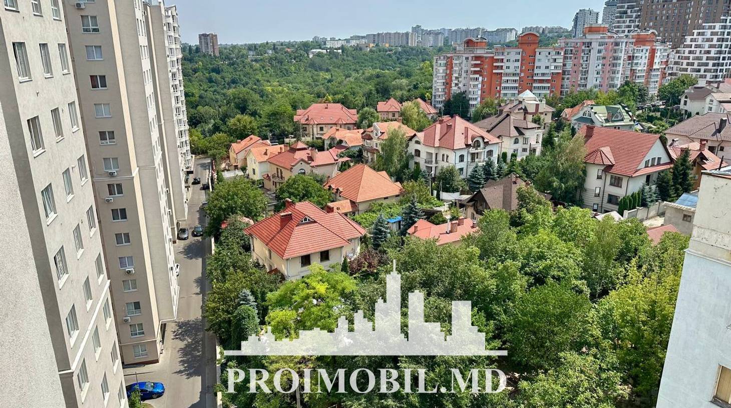 https://images.proimobil.md/yWrHjLKY7cyvtXV1kE4vaK4YiALruygVAXkH8-cSPPk/watermark:0.75:so:0:30:0.39/resize:fill:1460:816:1/gravity:ce/bG9jYWw6Ly8vZXN0YXRlL2xyLzAyN2E4YjhmLTk2ZmItNGZjYS05ZTg2LWZjOGQ3NWYzYWQ3NC5qcGVn