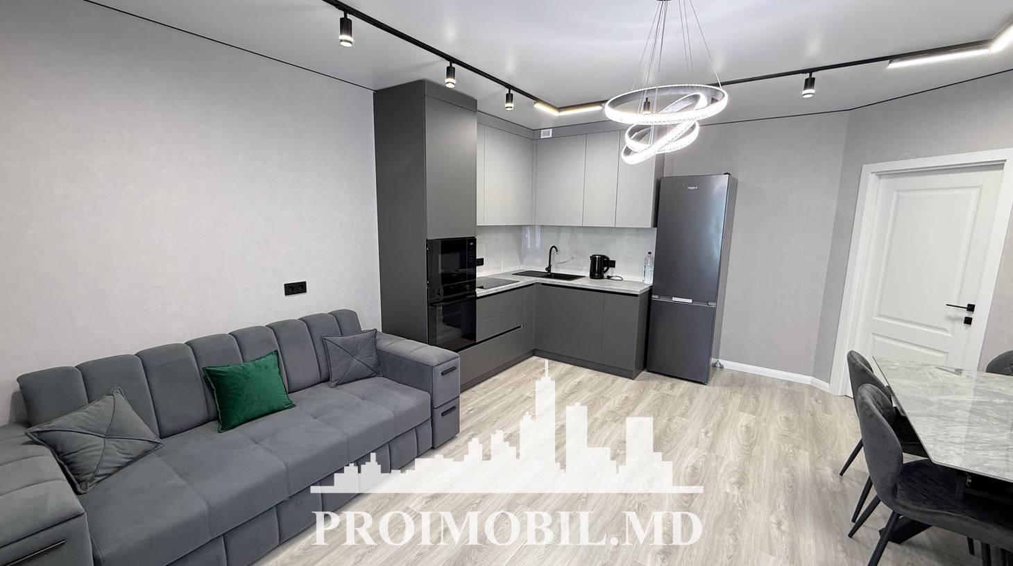 https://images.proimobil.md/yXV8zovHe4gwz1Pqb1NB-s3v0QdFW2Ce3JSBxRj9xks/watermark:0.75:so:0:30:0.39/resize:fill:1460:816:1/gravity:ce/bG9jYWw6Ly8vZXN0YXRlL2xyL2Y0ODFiNTk3LWU2MjctNGE1ZC05OWU4LWRlZWM1ZTYzMGM2ZS5qcGVn