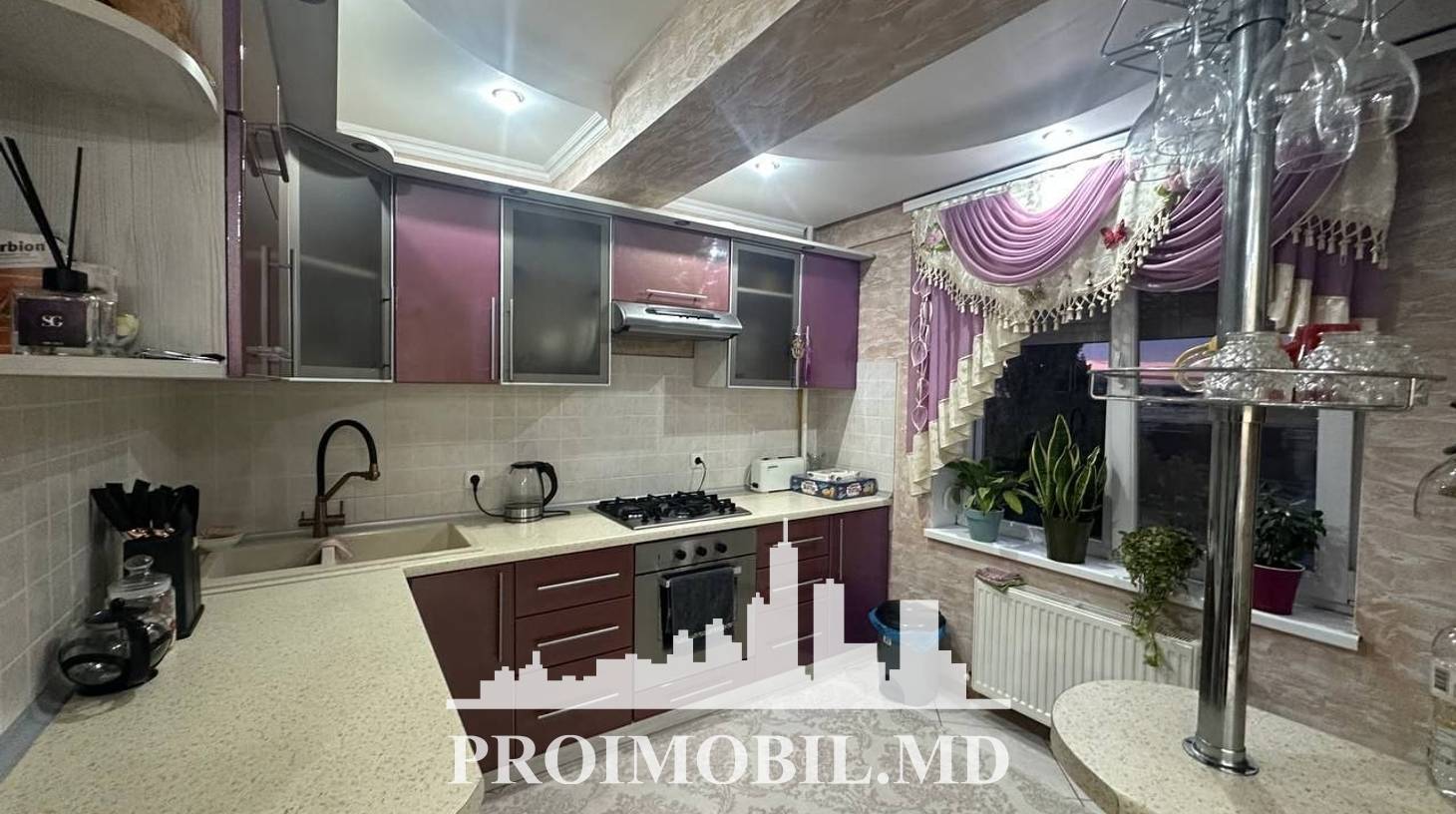 https://images.proimobil.md/yZW9jdyZFCQJg2ieiZKi29R9UOA-doAJI8Fwv7r8sHE/watermark:0.75:so:0:30:0.39/resize:fill:1460:816:1/gravity:ce/bG9jYWw6Ly8vZXN0YXRlL2xyLzRlZTQzZGMxLTBjMmEtNGYxZC1iMjg5LWQzYmEwZmUzNGEzOC5qcGVn