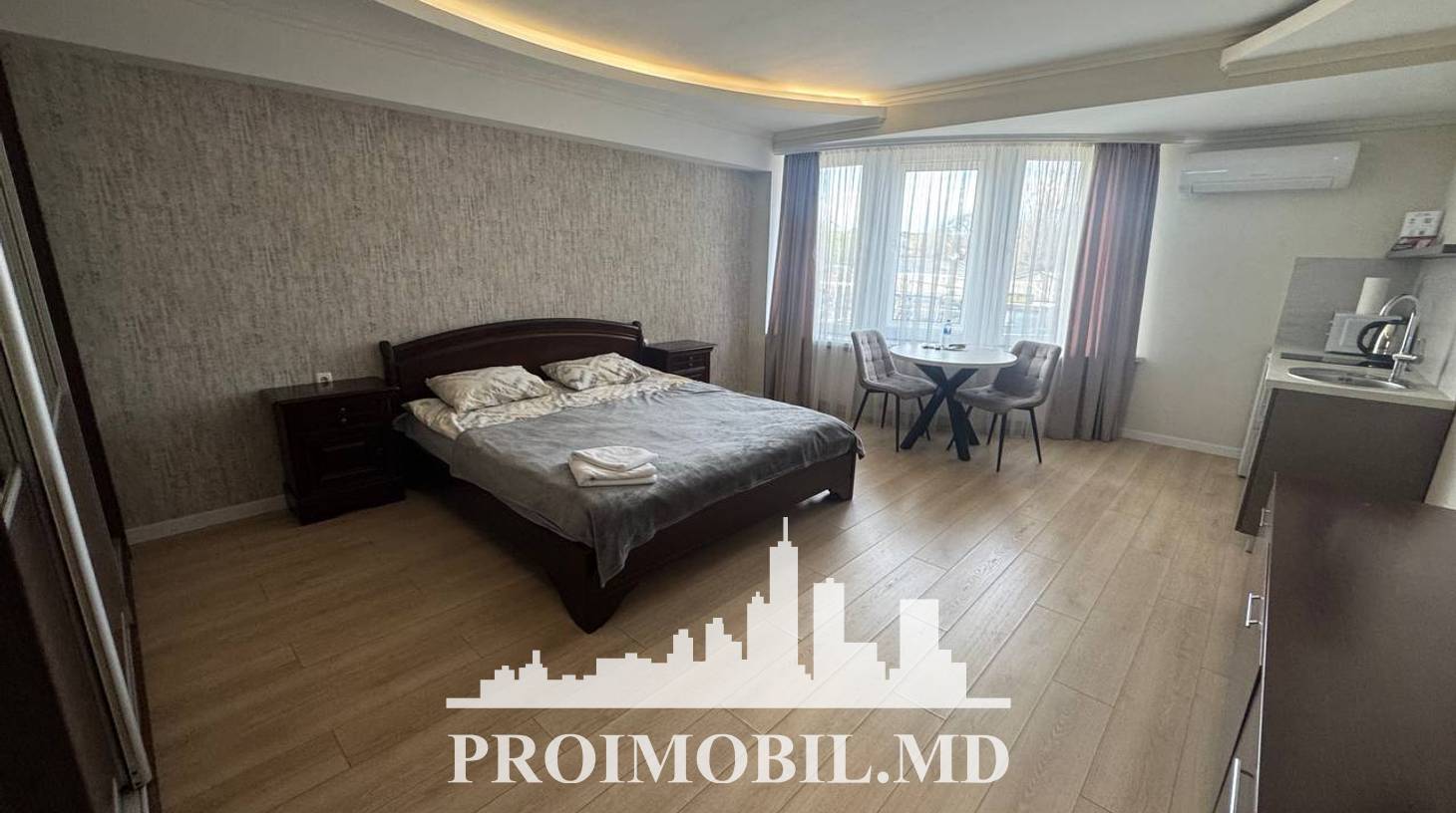 https://images.proimobil.md/y_N8HtJLKXMHjuKUUnceL7krtNMWwxEX-pS62XuxZ7Q/watermark:0.75:so:0:30:0.39/resize:fill:1460:816:1/gravity:ce/bG9jYWw6Ly8vZXN0YXRlL2xyLzhhZjczNDYxLWNlNDItNDkwYS04YmQ1LTkyNTFiODBmMjEwOC5qcGVn