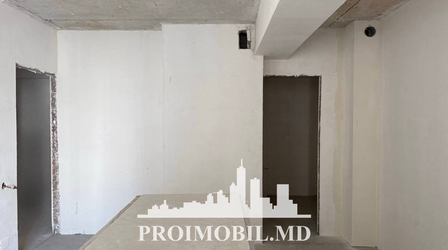 https://images.proimobil.md/ybGU2n8meD4aqzVCwqZs2k1gr0ovBNsV5FS39u2NciA/watermark:0.75:so:0:30:0.39/resize:fill:1460:816:1/gravity:ce/bG9jYWw6Ly8vZXN0YXRlL2xyLzBlYzc4ZTg1LWMwZDctNDQwNi04ZWVjLWI1ZDlmMDg1NWYzMy5qcGVn
