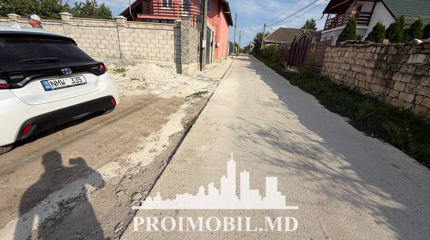 https://images.proimobil.md/yf7loOBk_o_eBhi_J5ESUHwx1vvqIc-yTeqozA-wLmg/watermark:0.75:so:0:30:0.39/resize:fill:1460:816:1/gravity:ce/bG9jYWw6Ly8vZXN0YXRlL2xyLzRkZjBmMzJmLTE2ZDctNDFmYi1iZmQzLTM3NGQ3MzcwZWI1Ni5qcGVn