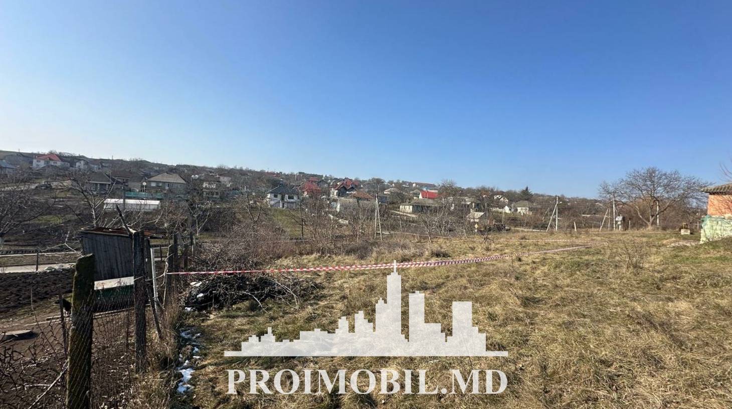 https://images.proimobil.md/yjOZMb9wrKaVUY3RLSfP4X_FsUnNrSVhX0WI6dUZjQk/watermark:0.75:so:0:30:0.39/resize:fill:1460:816:1/gravity:ce/bG9jYWw6Ly8vZXN0YXRlL2xyL2UzMDE3ZGQ4LWNkNTctNGQzNi1hYTQyLTU3NGExYzIwZDZmMy5qcGVn