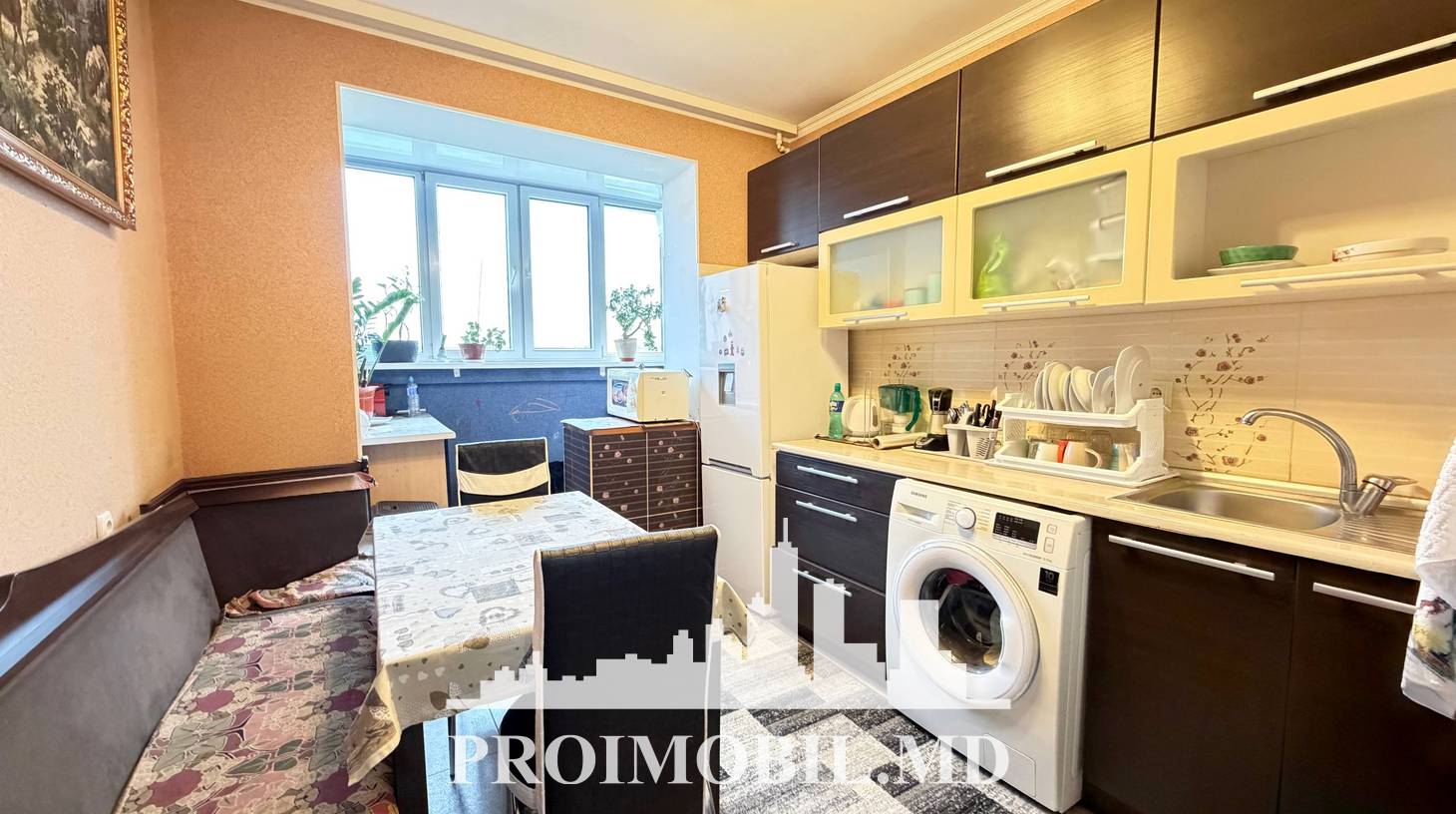 https://images.proimobil.md/yoDEOhGOfk5pGhdXv2NB6iu23h-Z-bc0nnHl98U6DLM/watermark:0.75:so:0:30:0.39/resize:fill:1460:816:1/gravity:ce/bG9jYWw6Ly8vZXN0YXRlL2xyL2Y5Yzg1N2EzLWU0NzQtNDBmYy04YzgzLWUyOTcwNDhlZGFiMy5qcGVn