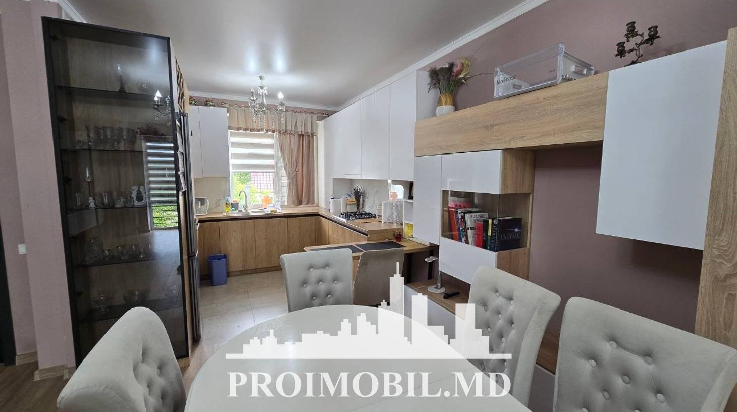 https://images.proimobil.md/yoI7xQmZ61uy4KJalV9ZUonBG5Jxl9pmPSe-RvfrimI/watermark:0.75:so:0:30:0.39/resize:fill:1460:816:1/gravity:ce/bG9jYWw6Ly8vZXN0YXRlL2xyL2VkMWQ2NzcyLWMyZDQtNDNiYi1iNjFiLTZlYzk1NTExY2E5YS5qcGVn