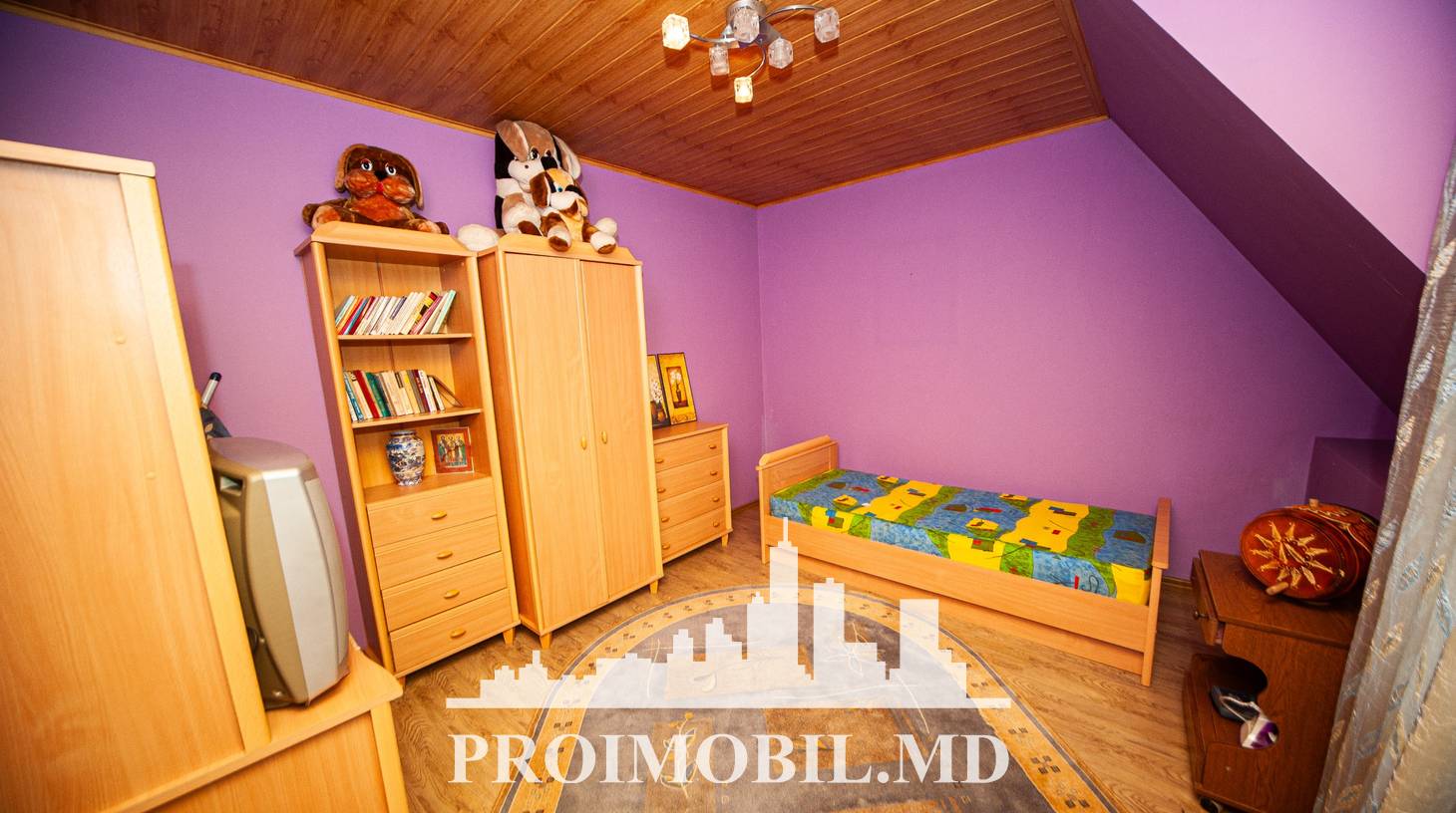 https://images.proimobil.md/yoPp6Qs4v5yXI6FPZw7L_arTSS7mMtf9f0dkS7RREPg/watermark:0.75:so:0:30:0.39/resize:fill:1460:816:1/gravity:ce/bG9jYWw6Ly8vZXN0YXRlL2xyLzg5MDMxMzg4LTczNjctNDU3ZC05NTBiLWM1MGRjYjY2MDYwNC5qcGVn