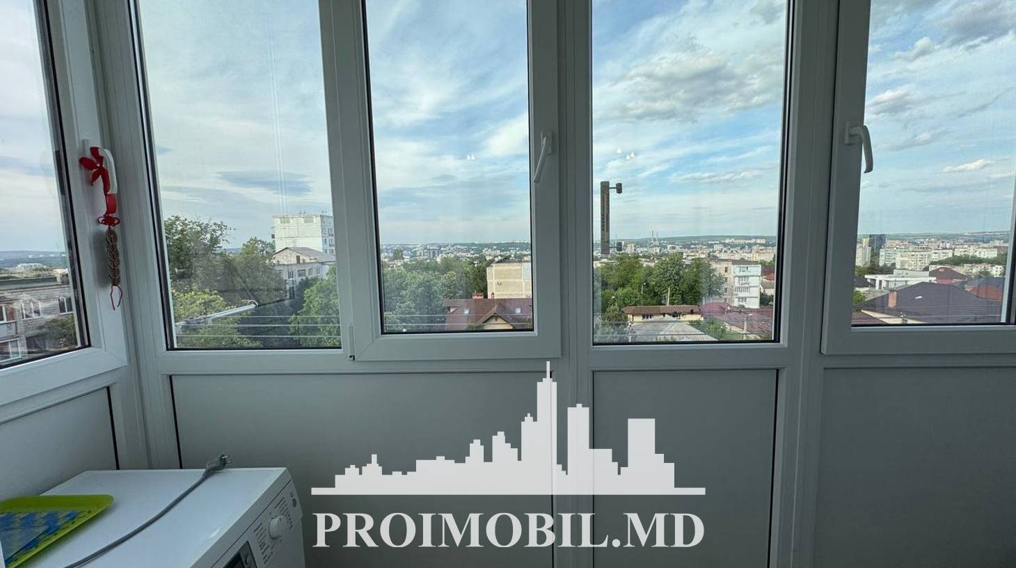 https://images.proimobil.md/yp1oOeJziOoFG3fyY2oXb7Jc2M3x7LLD3Nam6V66J8Y/watermark:0.75:so:0:30:0.39/resize:fill:1460:816:1/gravity:ce/bG9jYWw6Ly8vZXN0YXRlL2xyLzY5ZDliZTdkLTU4NzktNDZmMS04MjQ0LTg1MTJkMGZmNDkyYy5qcGVn