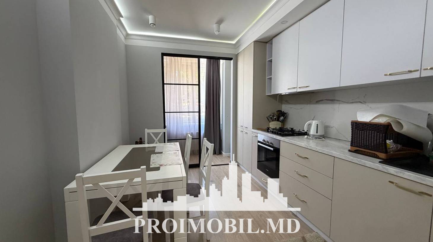 https://images.proimobil.md/yqqoXFk_PILOkDL2oqRlmg5iRCHh-UMExFh1G1ZLdLo/watermark:0.75:so:0:30:0.39/resize:fill:1460:816:1/gravity:ce/bG9jYWw6Ly8vZXN0YXRlL2xyL2UzMzViNTVlLWYxMjgtNGQ3MC1iNjg0LWExZjc4ZjE1MzQxMS5qcGVn