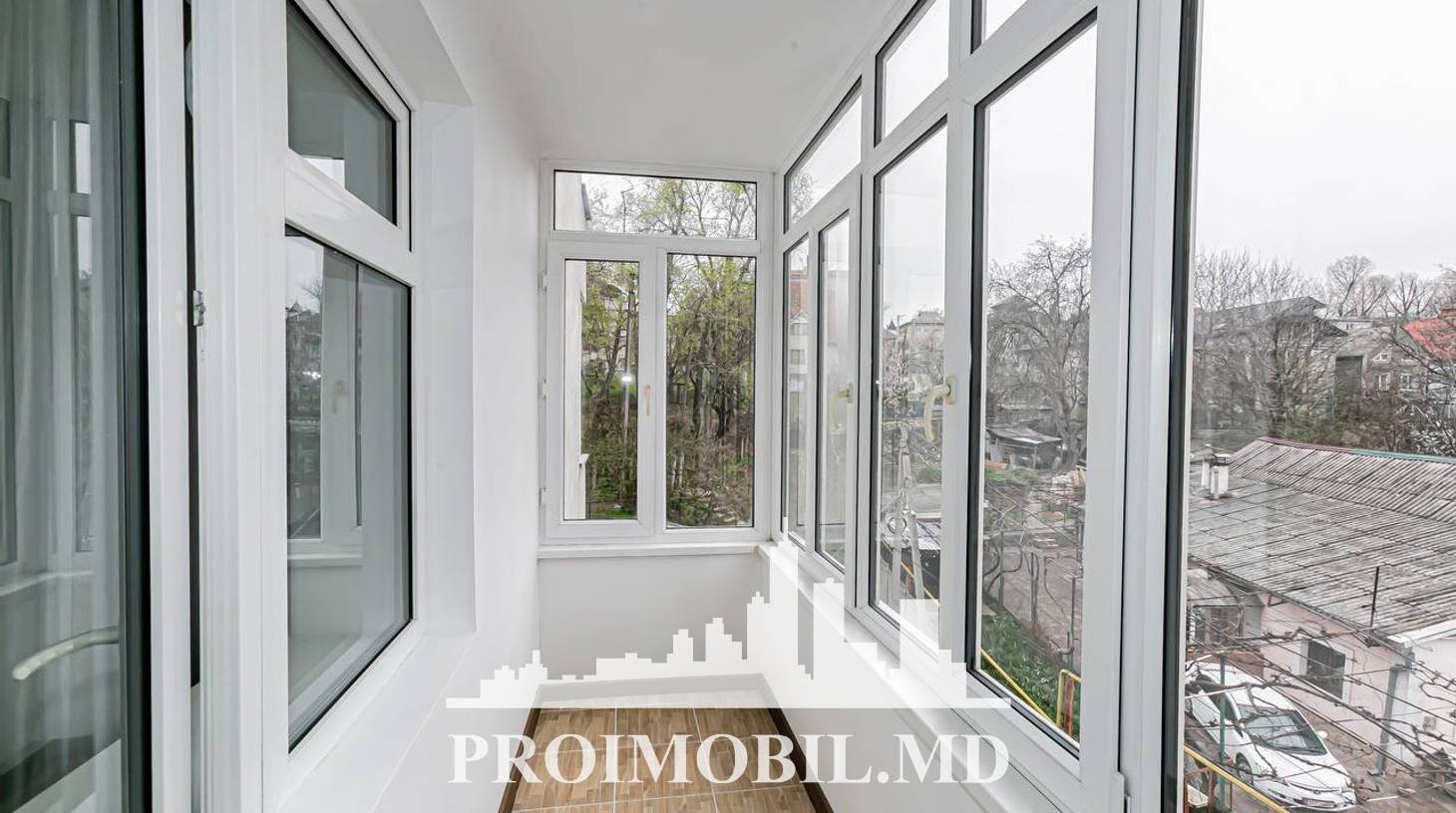 https://images.proimobil.md/z3IB-evnyJoT325v-DHyb4b9by6dk4D_A_Y-BGgswu0/watermark:0.75:so:0:30:0.39/resize:fill:1460:816:1/gravity:ce/bG9jYWw6Ly8vZXN0YXRlL2xyLzBjMTNkYWFkLTRhMjMtNDJiNy05NTU5LTc5MDVmZTcyNzljOC5qcGVn
