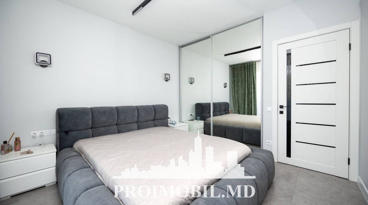 https://images.proimobil.md/z4B6I5_rOVjft2v6PhnfLRlF0_-vj8n4zJCjn3XKfuY/watermark:0.75:so:0:30:0.39/resize:fill:1460:816:1/gravity:ce/bG9jYWw6Ly8vZXN0YXRlL2xyLzZhZTc3YjAzLWU1ZDgtNGZlOS1hYjliLTI4YzNkMmJhNmY2Ni5qcGVn