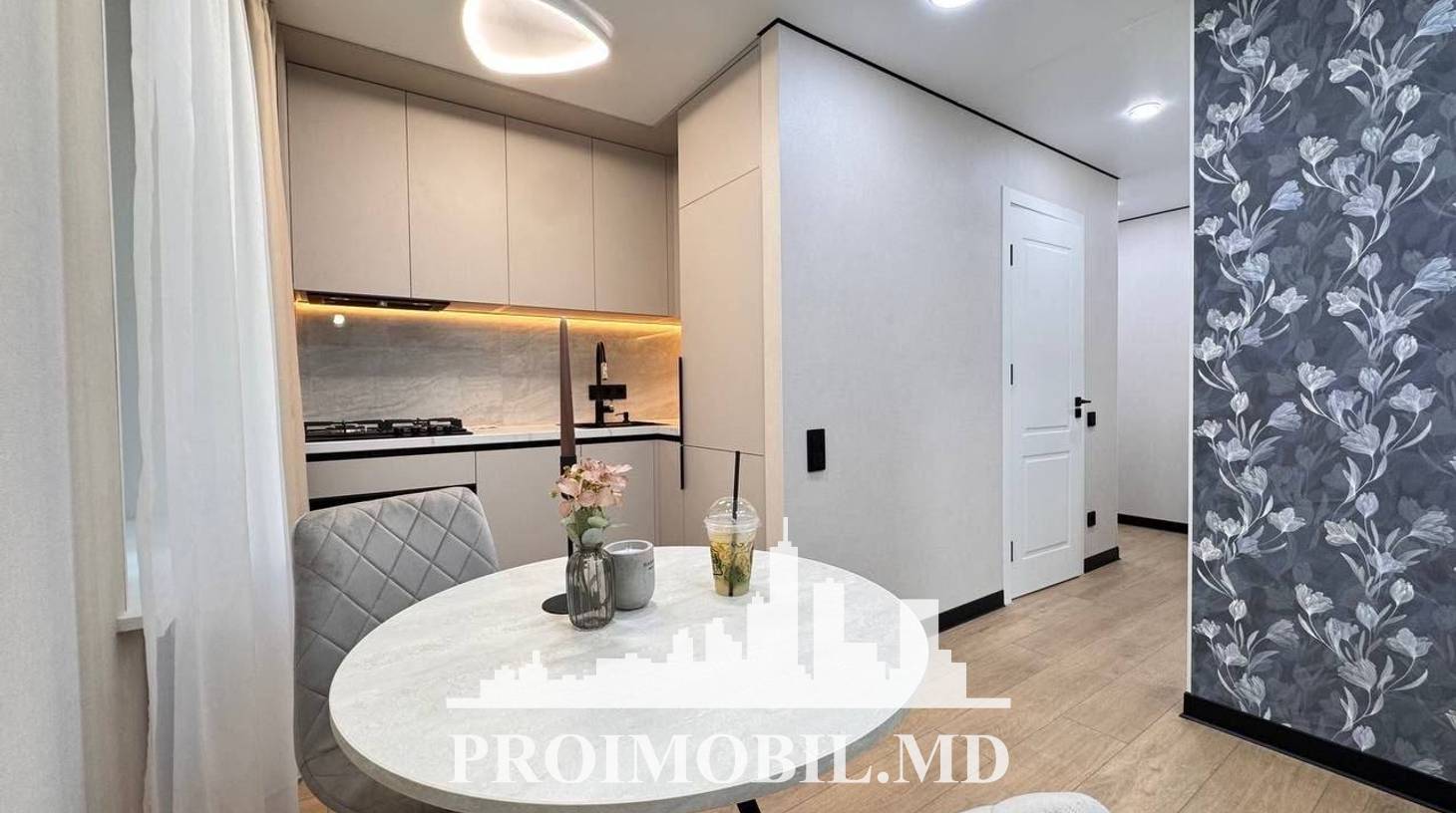 https://images.proimobil.md/z4ra9okHnoDjhX00rOXwQcSG2N8NpkEu1GTxci4RJPE/watermark:0.75:so:0:30:0.39/resize:fill:1460:816:1/gravity:ce/bG9jYWw6Ly8vZXN0YXRlL2xyL2Y4ZGJiNjYzLTUwYjYtNDBhYS1hYmE4LTgzMzc4YjBkOTc0MC5qcGVn