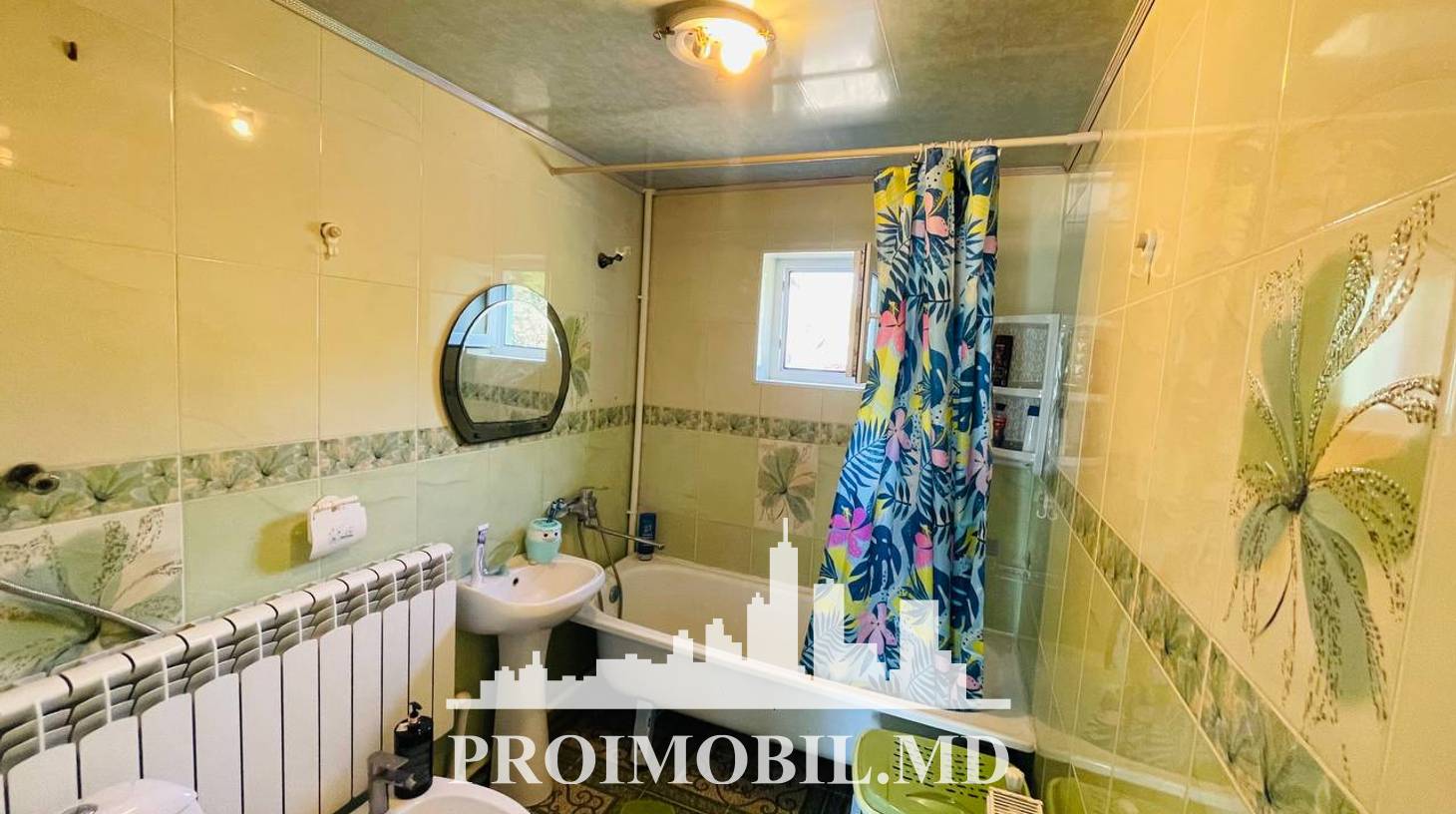 https://images.proimobil.md/z7G6a4dH8hRhGAf99zA-qYoLllxZ88PudNu1M-ZrPHw/watermark:0.75:so:0:30:0.39/resize:fill:1460:816:1/gravity:ce/bG9jYWw6Ly8vZXN0YXRlL2xyL2NlMjU5NjA5LThmNWMtNDk4NC05MDc0LTM5NTA5NzZkODEyZC5qcGVn