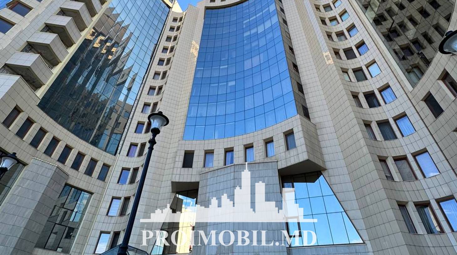 https://images.proimobil.md/z7yYlcxvic4y06oHdjq-PKc7dosWf3QpE0jbmlq2etk/watermark:0.75:so:0:30:0.39/resize:fill:1460:816:1/gravity:ce/bG9jYWw6Ly8vZXN0YXRlL2xyLzdlOGI4NTYxLWU5ZTgtNDQ0Zi1iYzA3LWRhNzAxNzQ3MjkyZS5qcGVn