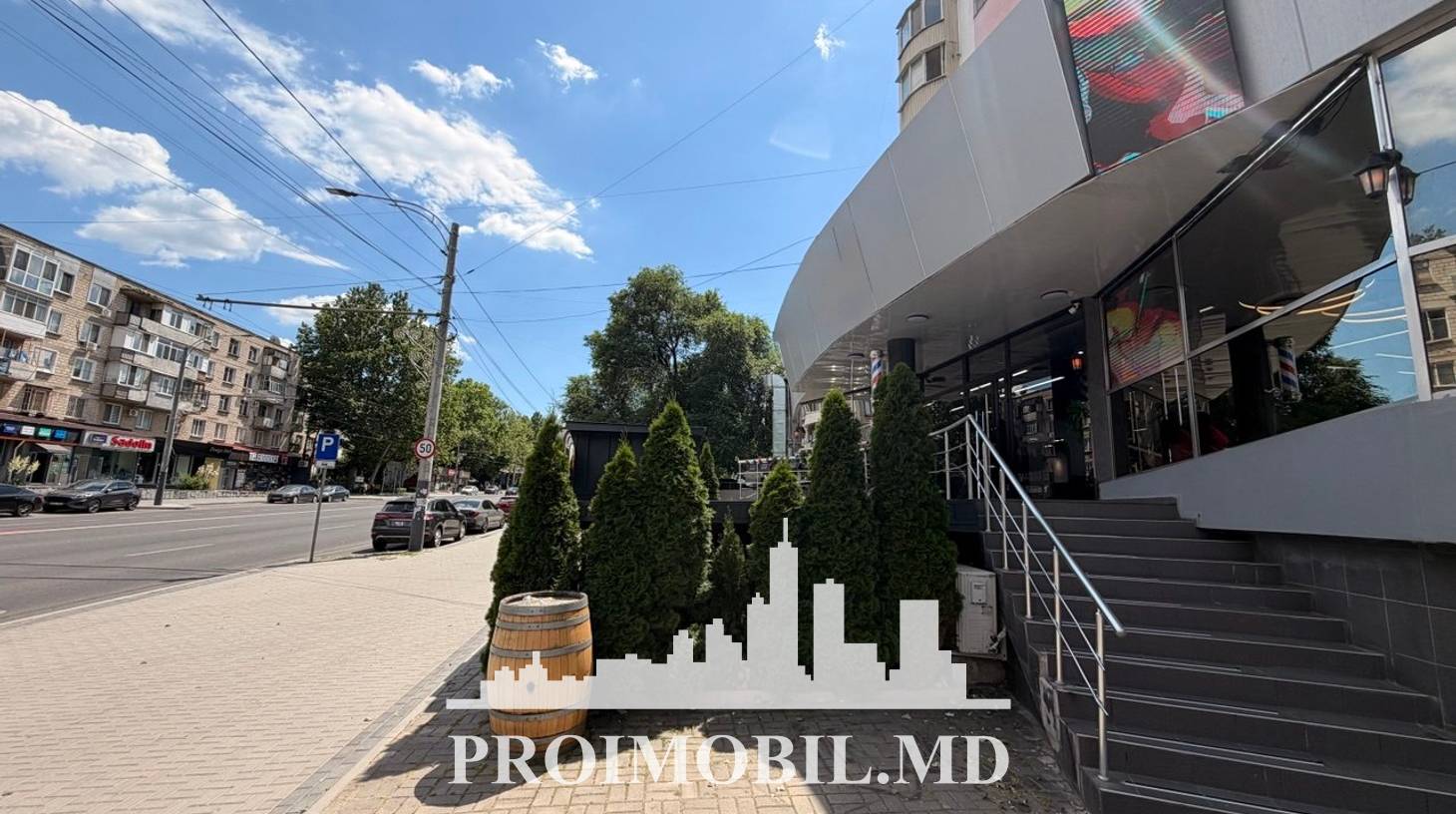 https://images.proimobil.md/z88QpQ3no9_YaqnC31GRzobsIJUuZD86nGaYlhmyzHc/watermark:0.75:so:0:30:0.39/resize:fill:1460:816:1/gravity:ce/bG9jYWw6Ly8vZXN0YXRlL2xyLzcxNDhkYjI4LTA3ZjEtNDEzMS04YjcyLWU4OGJiZjRhODMzMC5qcGVn