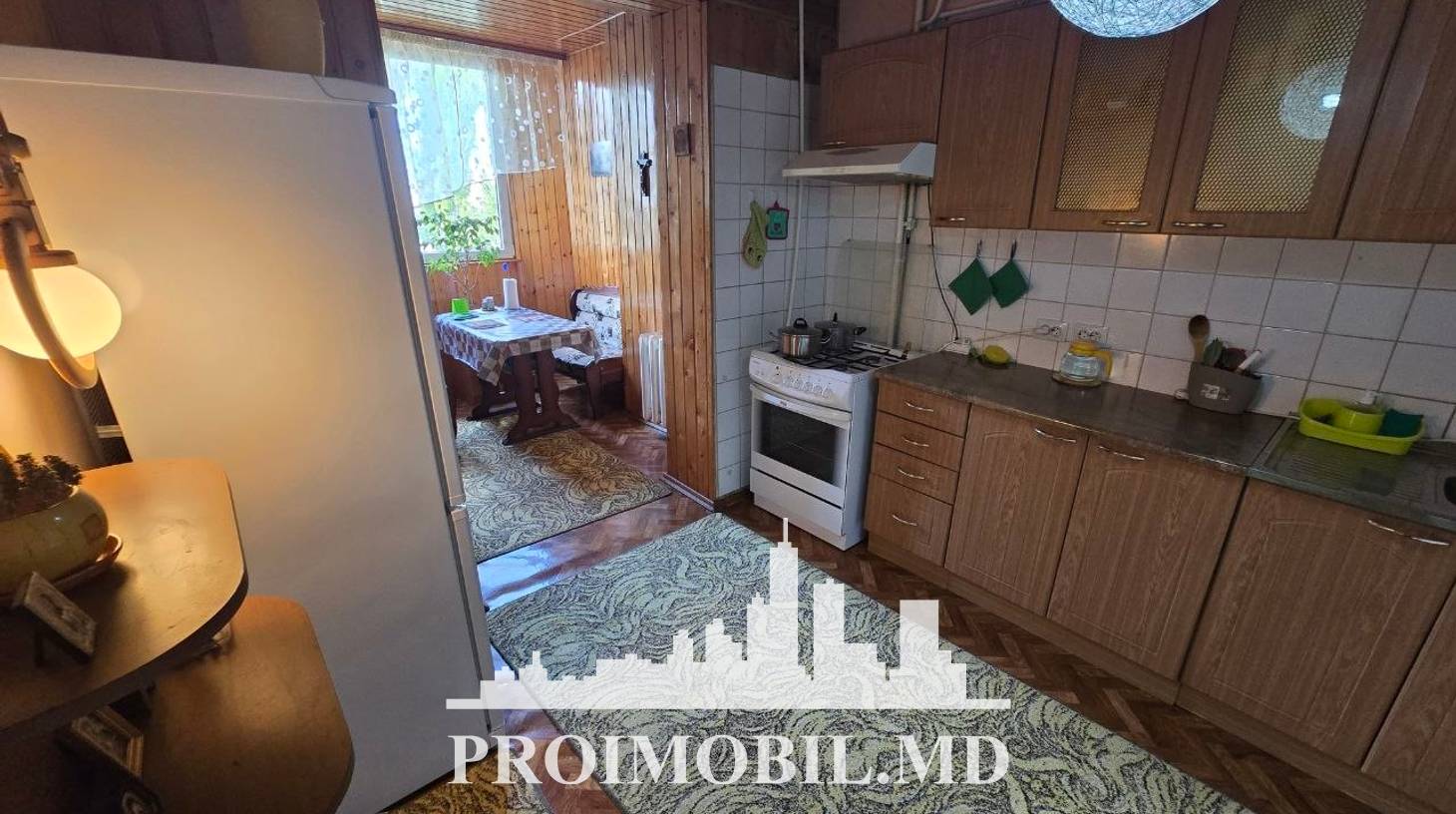 https://images.proimobil.md/z8ZoZCPboC-gaDYbDdT7t38NHzUsKU74Xyu7rua6LzI/watermark:0.75:so:0:30:0.39/resize:fill:1460:816:1/gravity:ce/bG9jYWw6Ly8vZXN0YXRlL2xyLzMzNjc1NDM2LTU4ZWUtNGFlNS04Y2Y4LWY1NDUyZTcwZDFlZC5qcGVn