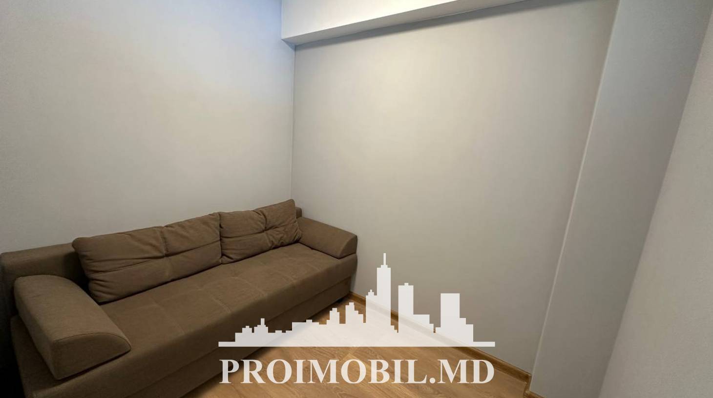 https://images.proimobil.md/z98cBVL2KE3Kaqy0QYk98H-DuqSJOhanWuf2hEGWcyg/watermark:0.75:so:0:30:0.39/resize:fill:1460:816:1/gravity:ce/bG9jYWw6Ly8vZXN0YXRlL2xyLzk3ZmE5ZGZmLTIyODQtNDJiZi1hNmViLTViZTEwNTg3M2VmZS5qcGVn