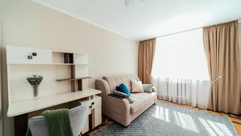 https://images.proimobil.md/zC10n_cZXblN0jq9KzH3q98IecCzYZCY44ecwUCPILw/resize:fill:350:198:1/gravity:ce/bG9jYWw6Ly8vZXN0YXRlL2xyLzNjNmZhMWU1LWQxYjMtNDc4Yy1hY2Y0LTYwNzkwYmE2OTI4YS5qcGVn