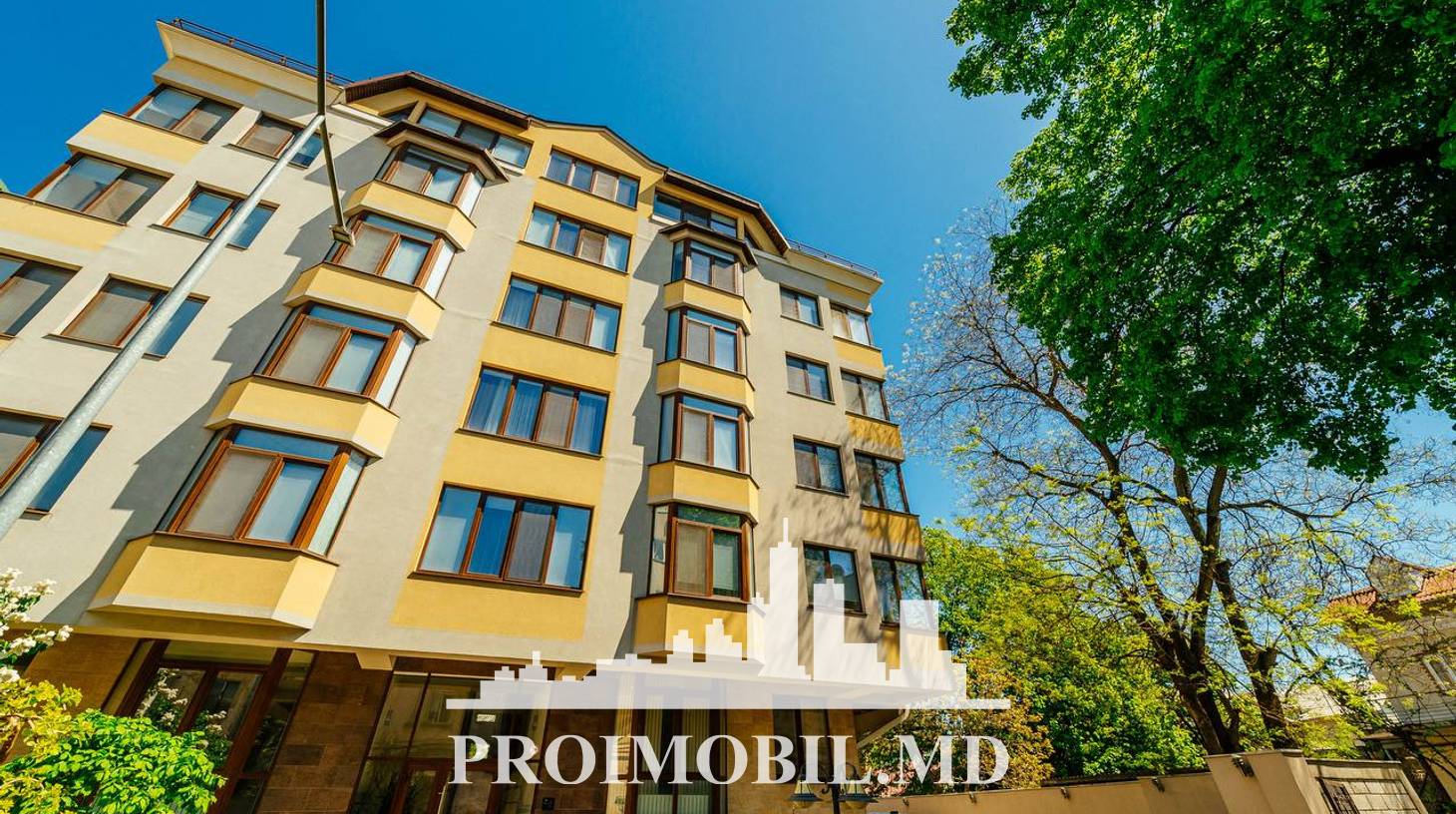 https://images.proimobil.md/zCbyAnumqdFzU6XeY4ASxKv0dT-UI5HyLVq60UnHB9c/watermark:0.75:so:0:30:0.39/resize:fill:1460:816:1/gravity:ce/bG9jYWw6Ly8vZXN0YXRlL2xyL2ZhNGY5MTZkLWQxZDQtNGRhNC04NjBiLTkzODk5ZjA3YTgxYi5qcGVn