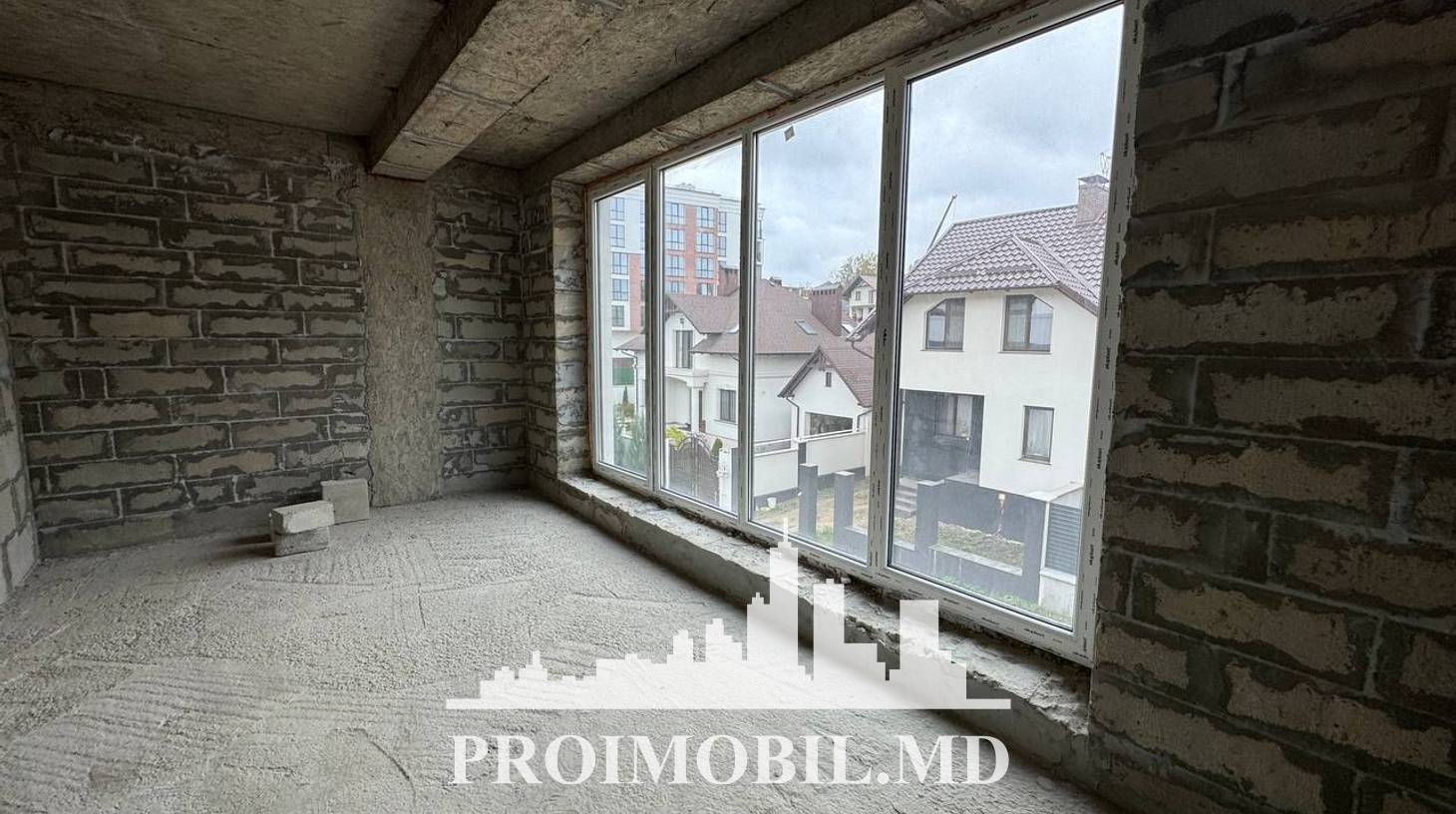 https://images.proimobil.md/zNmFDSrOZB6mDMNrw6-ZpmQ0EkOuGU6rRQK_t08VMtc/watermark:0.75:so:0:30:0.39/resize:fill:1460:816:1/gravity:ce/bG9jYWw6Ly8vZXN0YXRlL2xyLzBhNjM3ZDJjLTJlMGItNGE2Yy1iMmJkLTA4MGFhMmMyN2YxMS5qcGVn