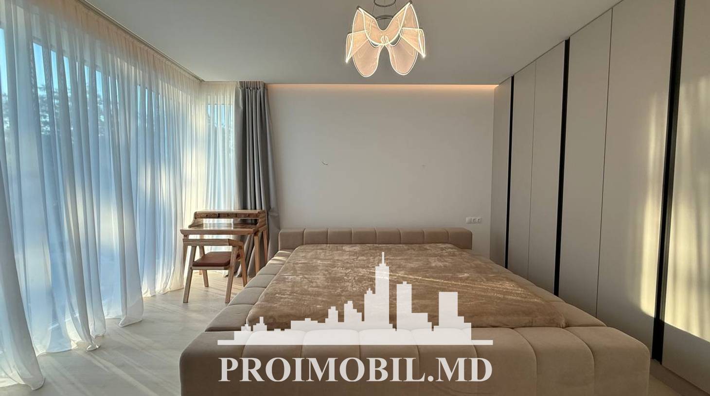 https://images.proimobil.md/zP8IRhxn-NhvjJPsbQXinz9qhVLahAlDhy4iYEuE3Yk/watermark:0.75:so:0:30:0.39/resize:fill:1460:816:1/gravity:ce/bG9jYWw6Ly8vZXN0YXRlL2xyLzMyNmExZmJjLTBjNTQtNDQyNS05NmMxLTNlY2VjZTZiMDk5ZS5qcGVn